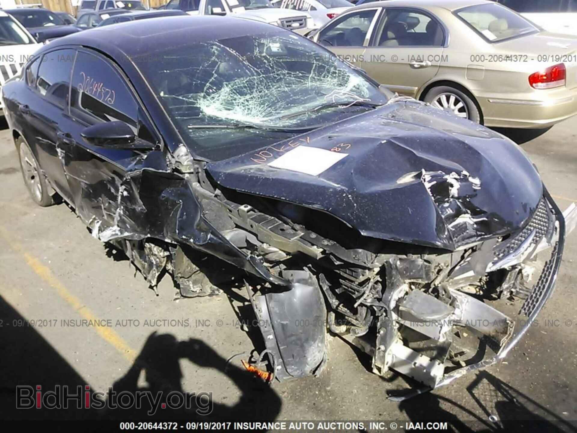 2015 Chrysler 200 - VIN: 1C3CCCDGXFN656512 - Photo 6