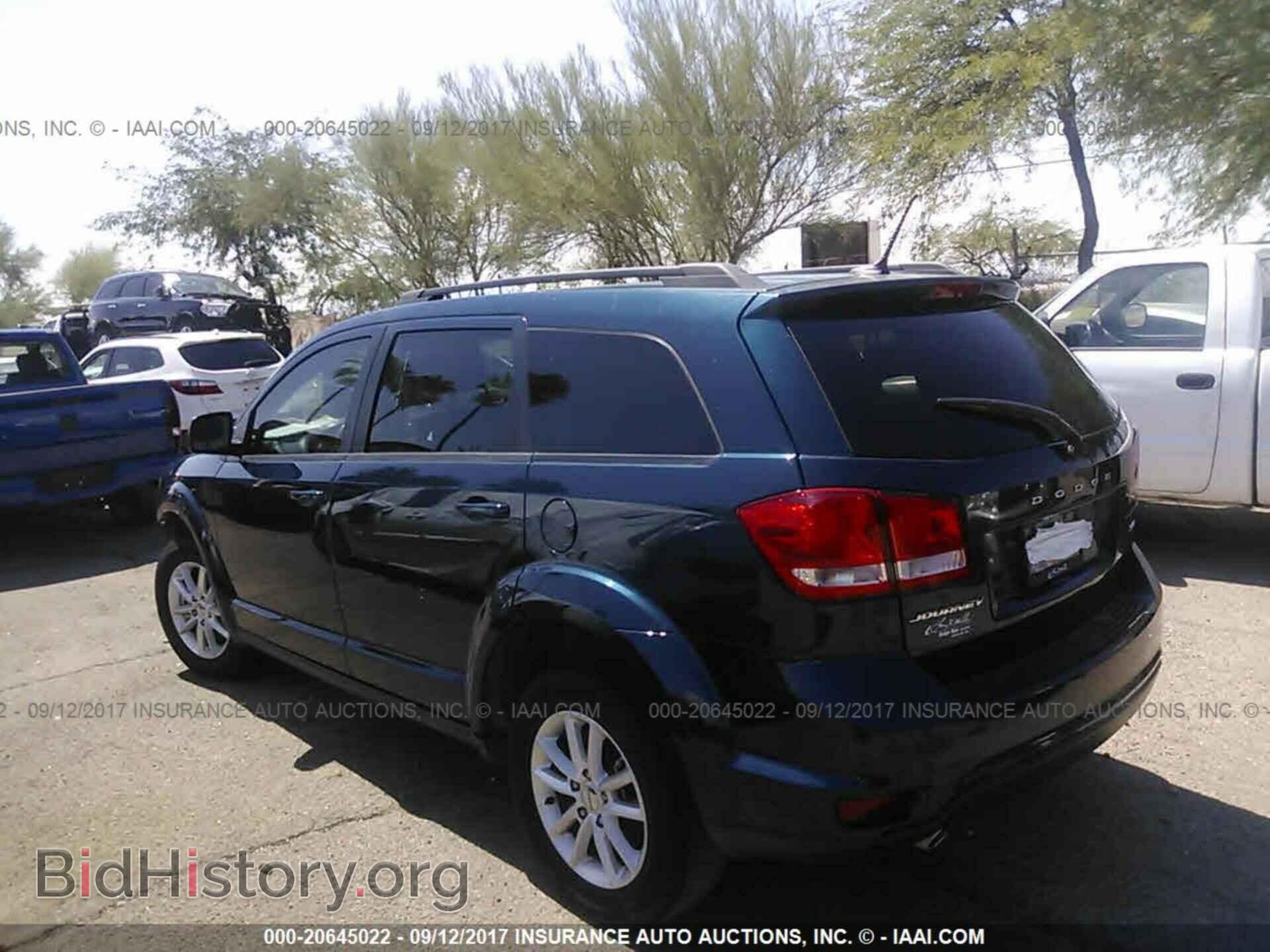 2014 Dodge Journey - VIN: 3C4PDCBG9ET120131 - Photo 3