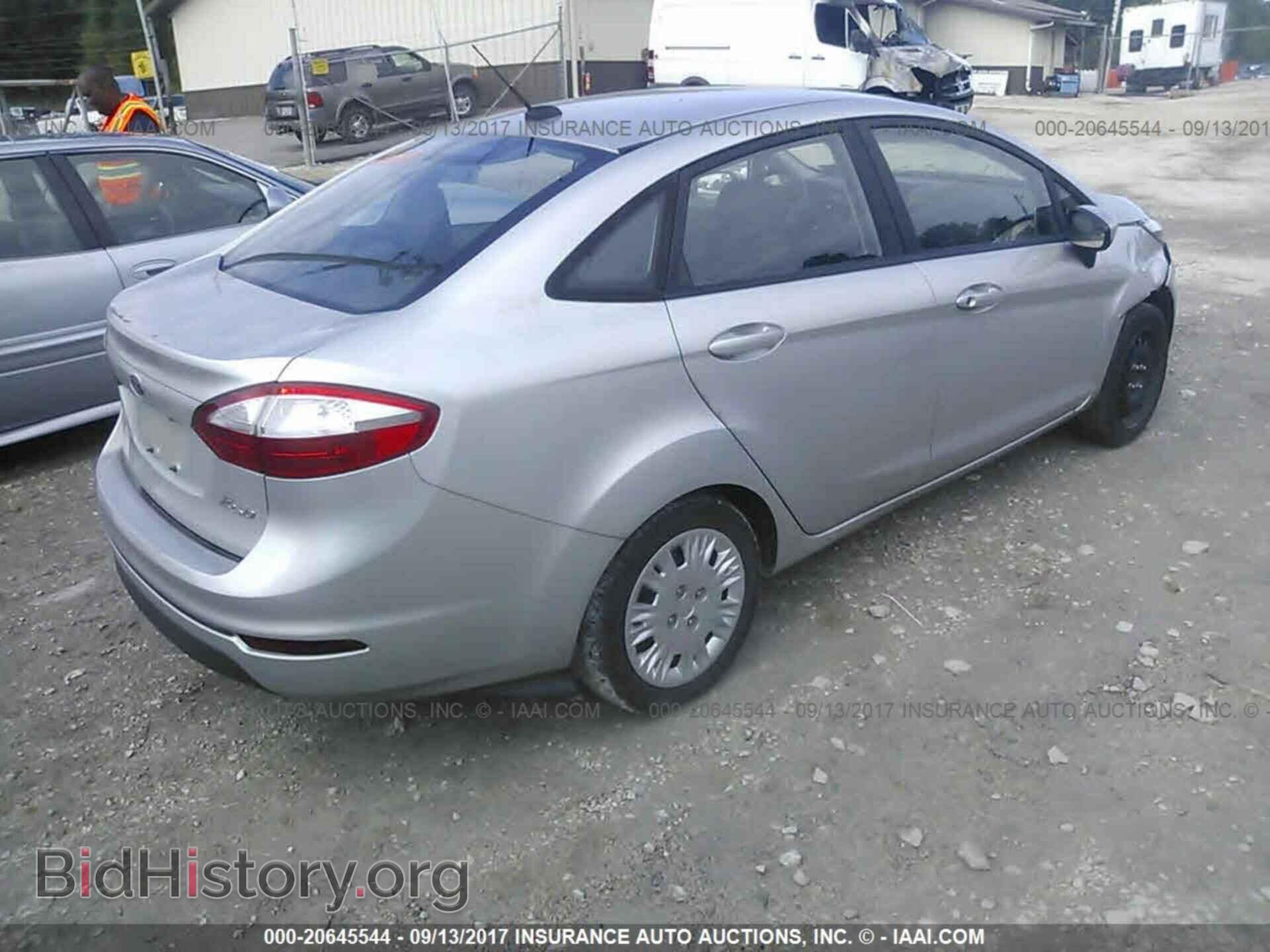 2014 Ford Fiesta - VIN: 3FADP4AJ8EM106413 - Фото 4