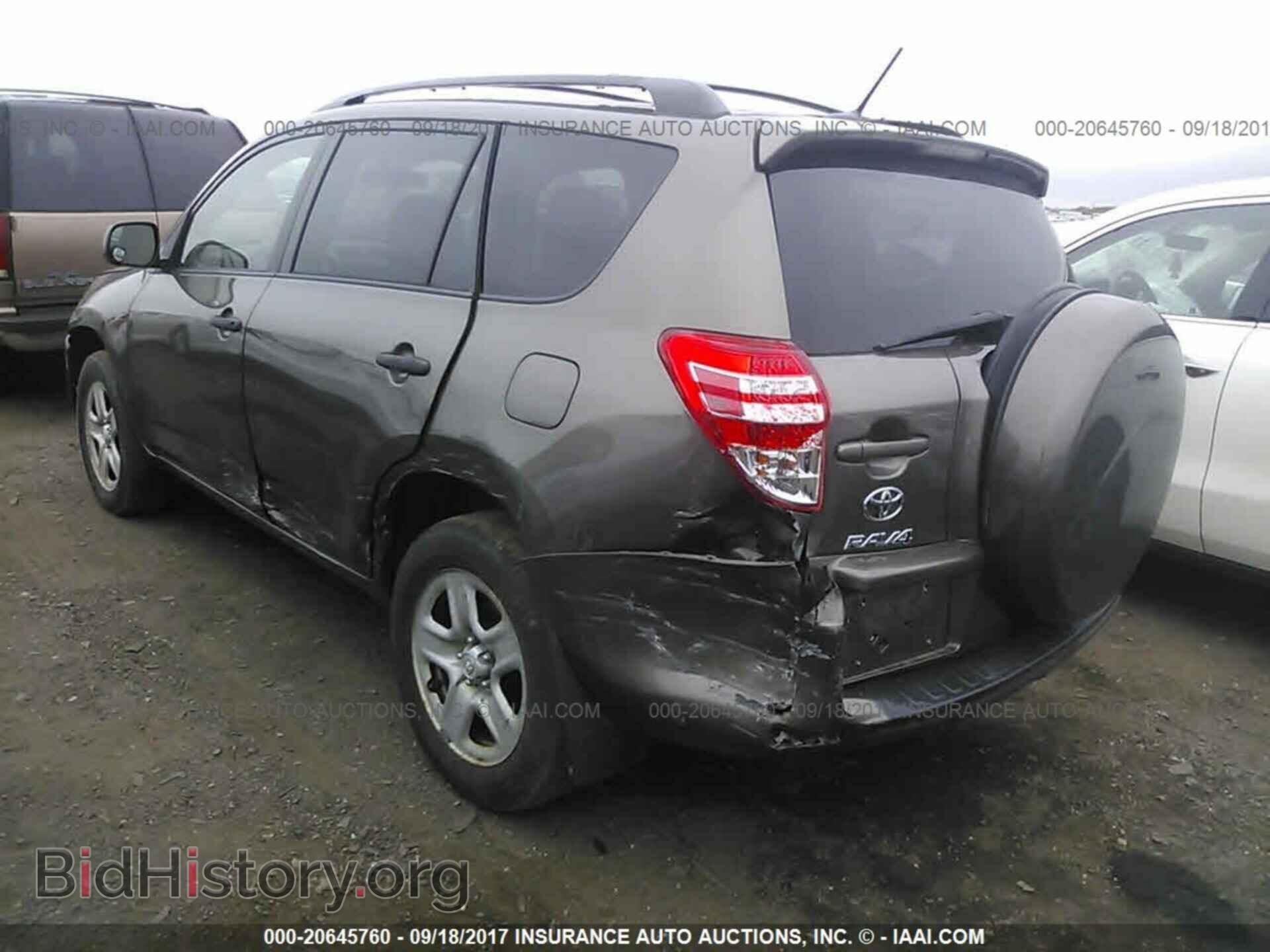 2011 Toyota Rav4 - VIN: 2T3BF4DV0BW150841 - Photo 3
