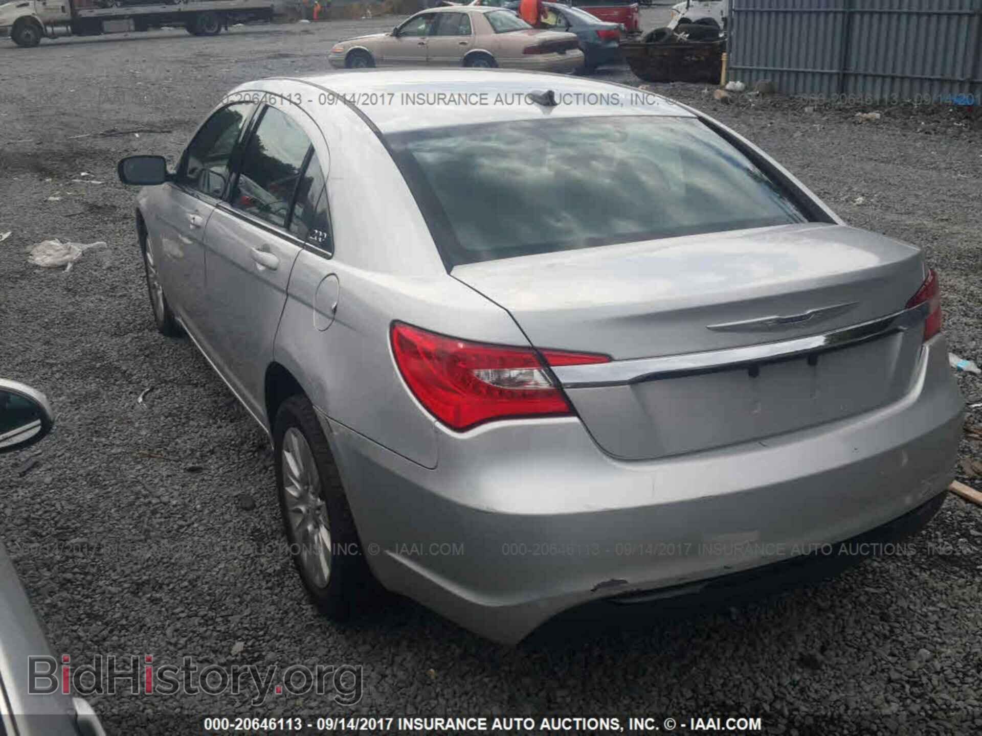 2012 Chrysler 200 - VIN: 1C3CCBAB4CN282512 - Photo 3