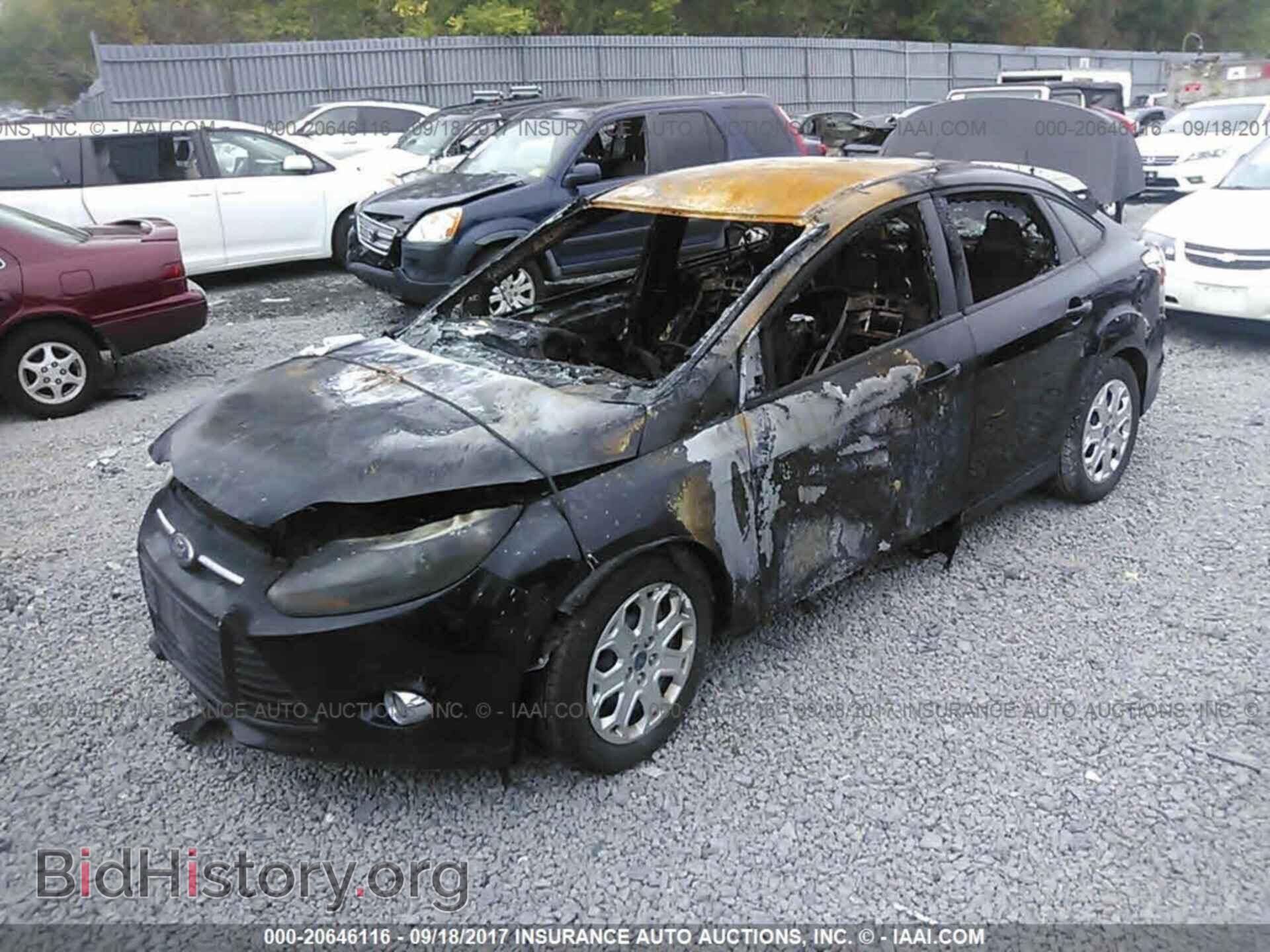 2012 Ford Focus - VIN: 1FAHP3F2XCL218884 - Photo 2