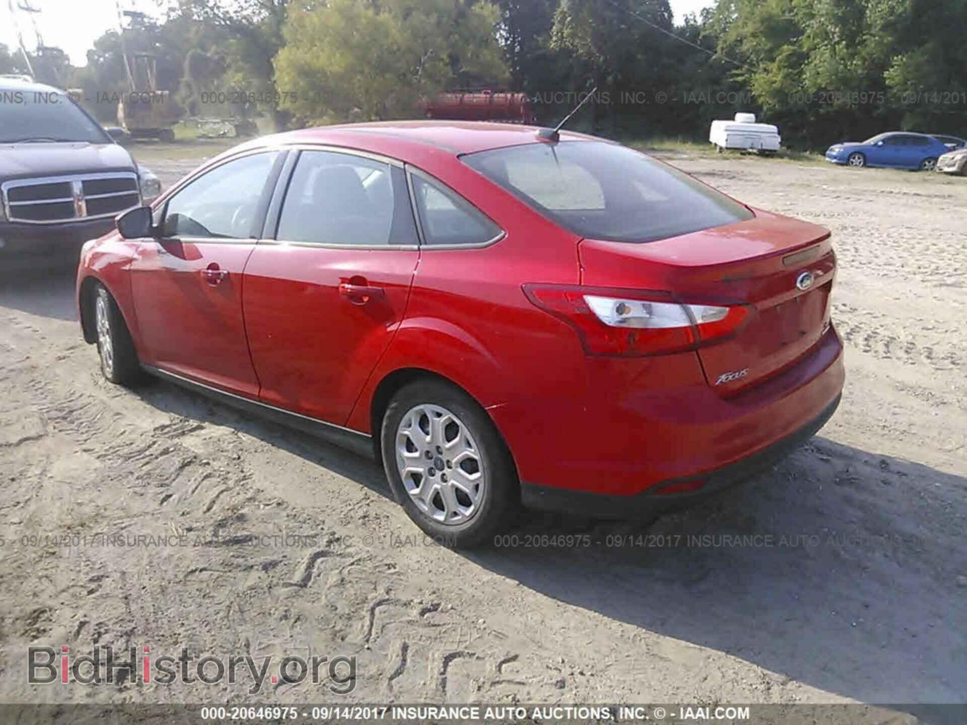 2012 Ford Focus - VIN: 1FAHP3F20CL449471 - Photo 3