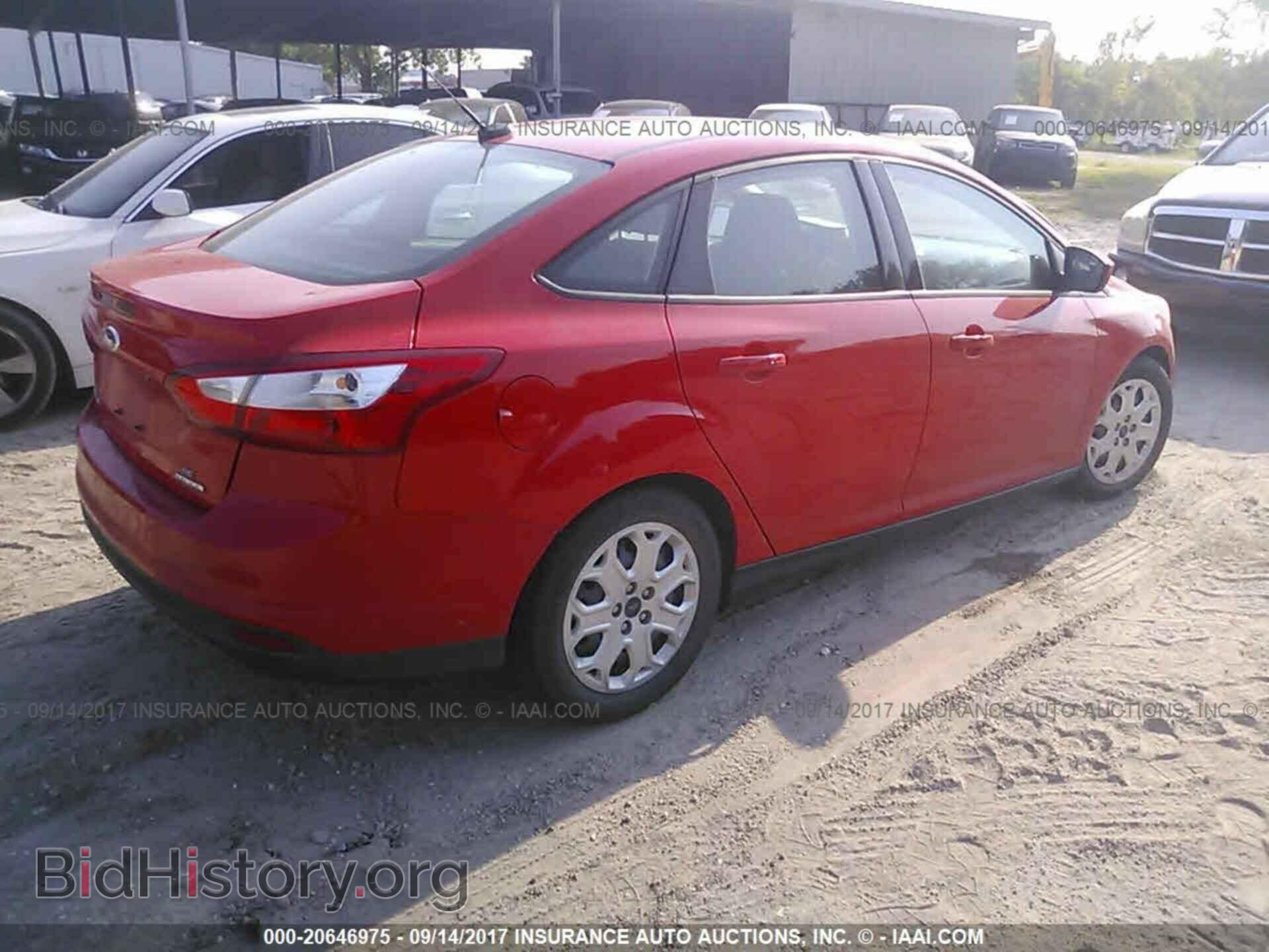 2012 Ford Focus - VIN: 1FAHP3F20CL449471 - Photo 4