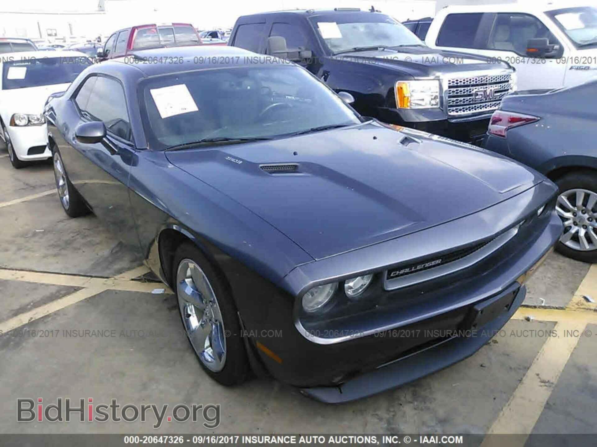 Photo 2C3CDYBT2DH629272 - Dodge Challenger 2013