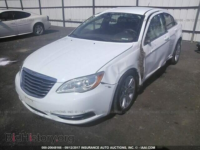 2013 Chrysler 200 - VIN: 1C3CCBABXDN761518 - Фото 2
