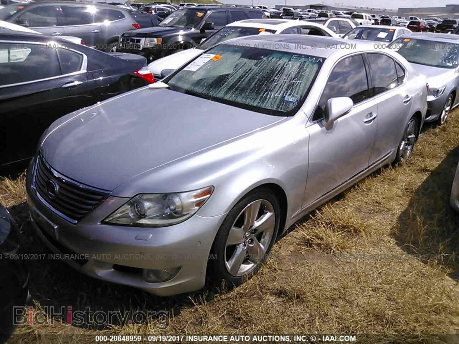 2012 Lexus Ls - VIN: JTHBL5EF2C5111441 - Фото 2