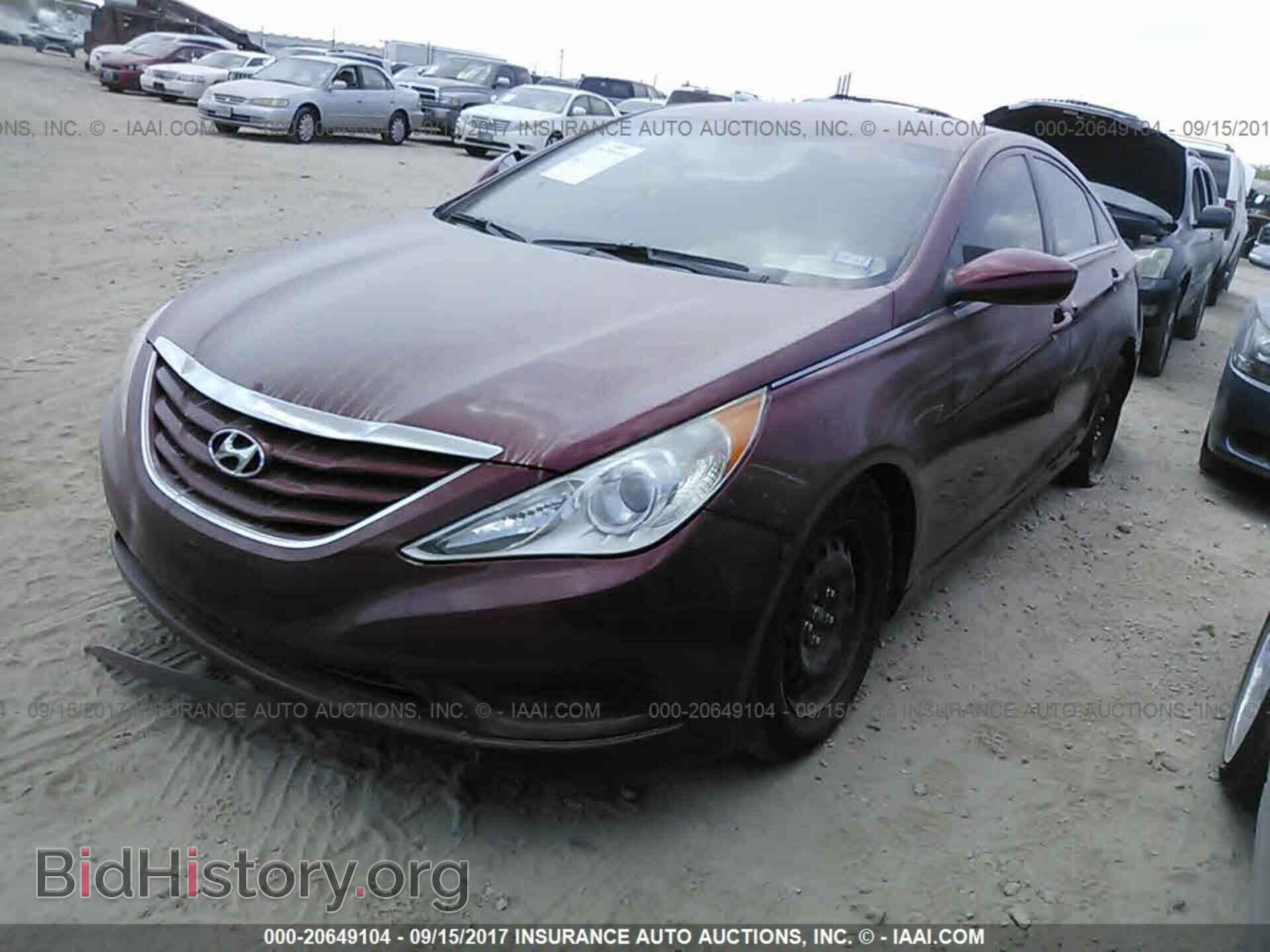 2012 Hyundai Sonata - VIN: 5NPEB4AC3CH319352 - Photo 2