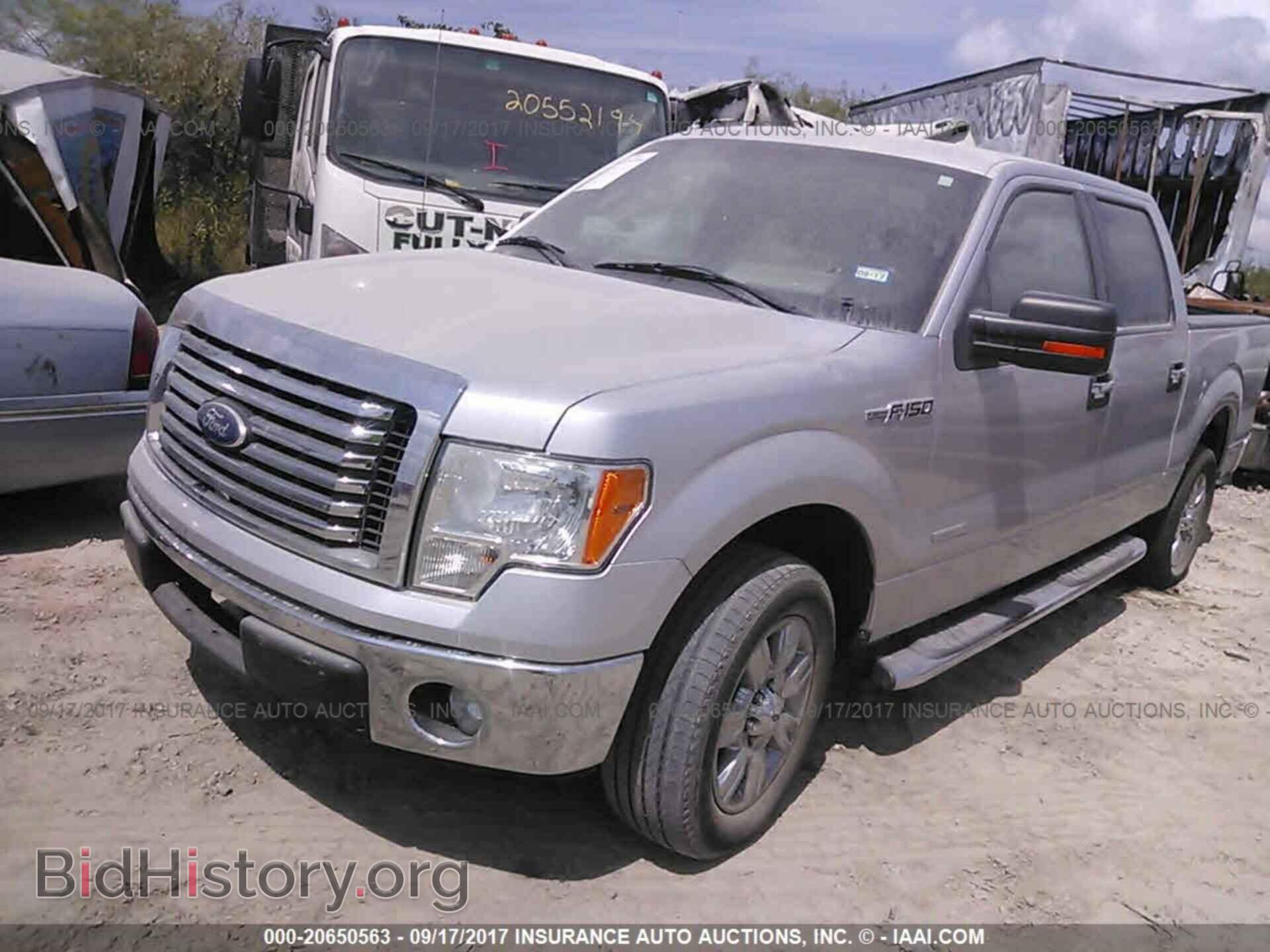 2011 Ford F150 - VIN: 1FTFW1CT8BFA94472 - Фото 2
