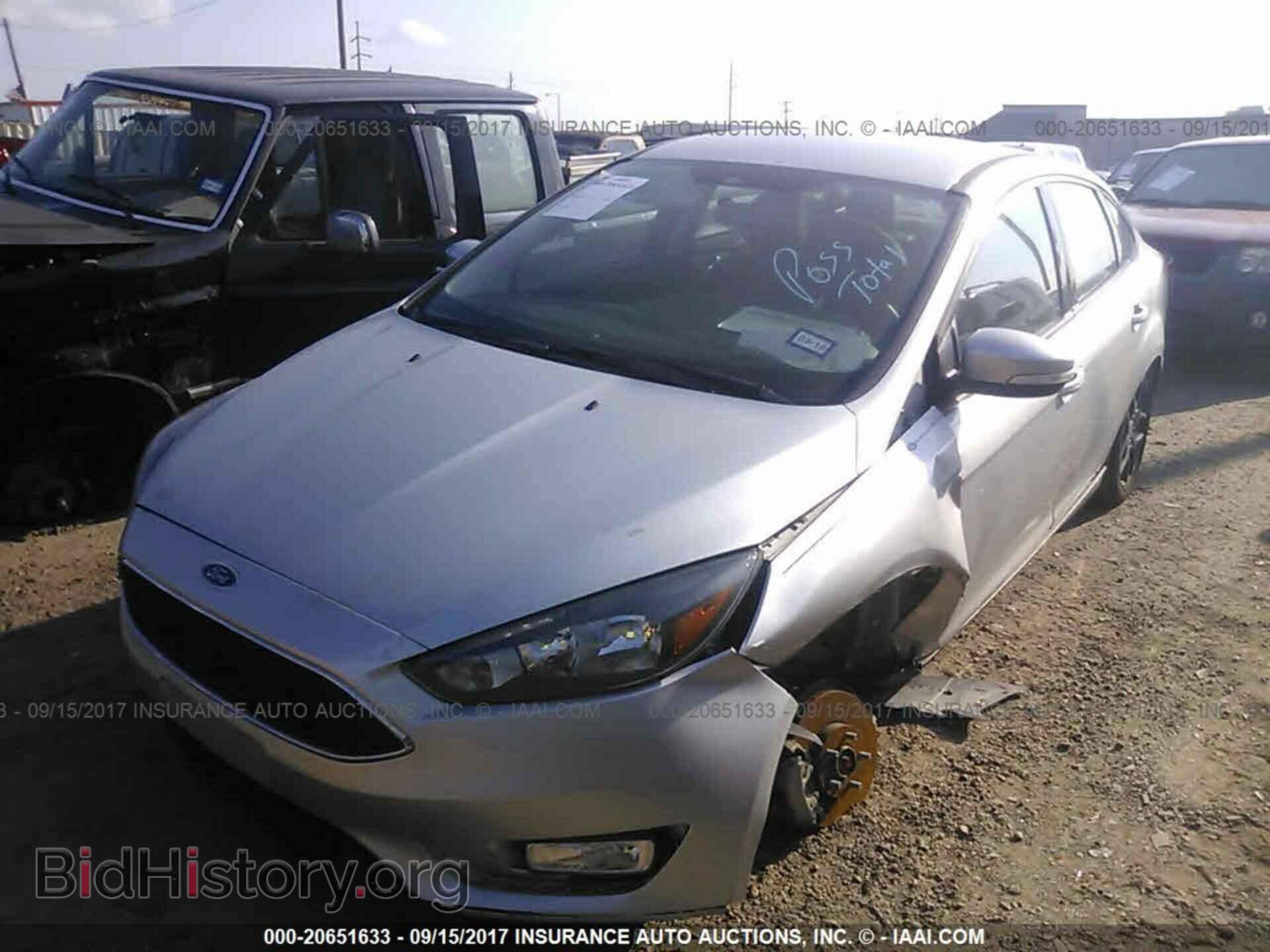 2016 Ford Focus - VIN: 1FADP3F26GL295210 - Фото 2