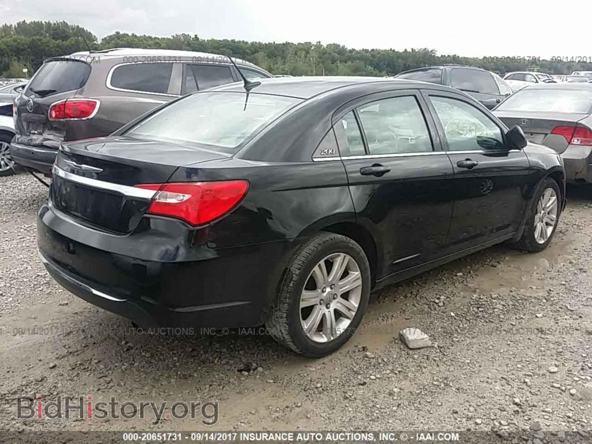 2013 Chrysler 200 - VIN: 1C3CCBAB9DN687069 - Фото 4