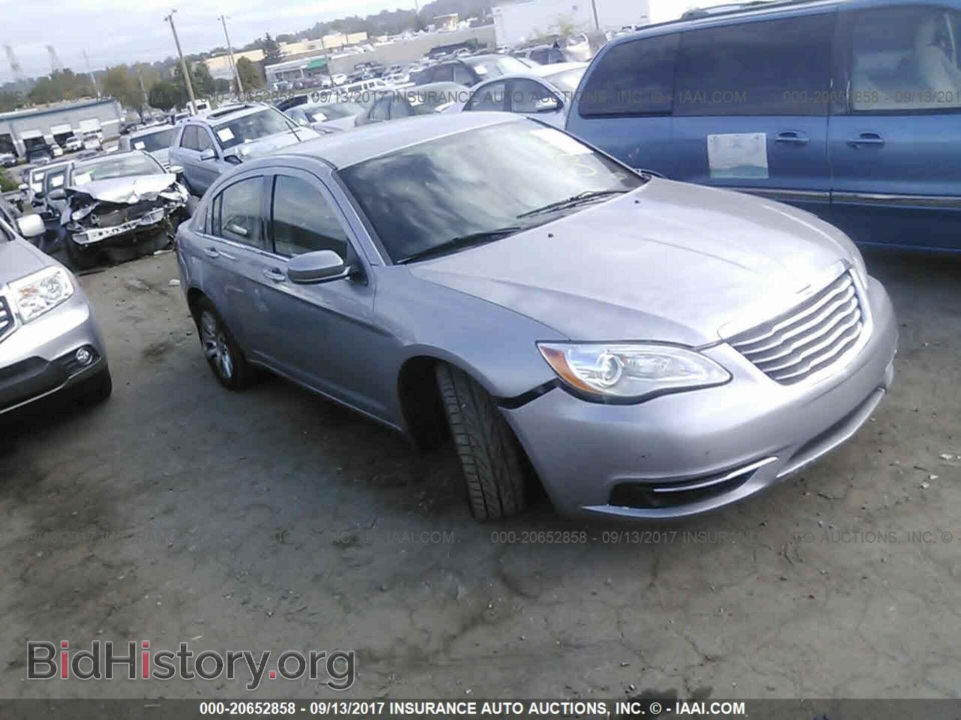 Photo 1C3CCBABXEN236038 - Chrysler 200 2014