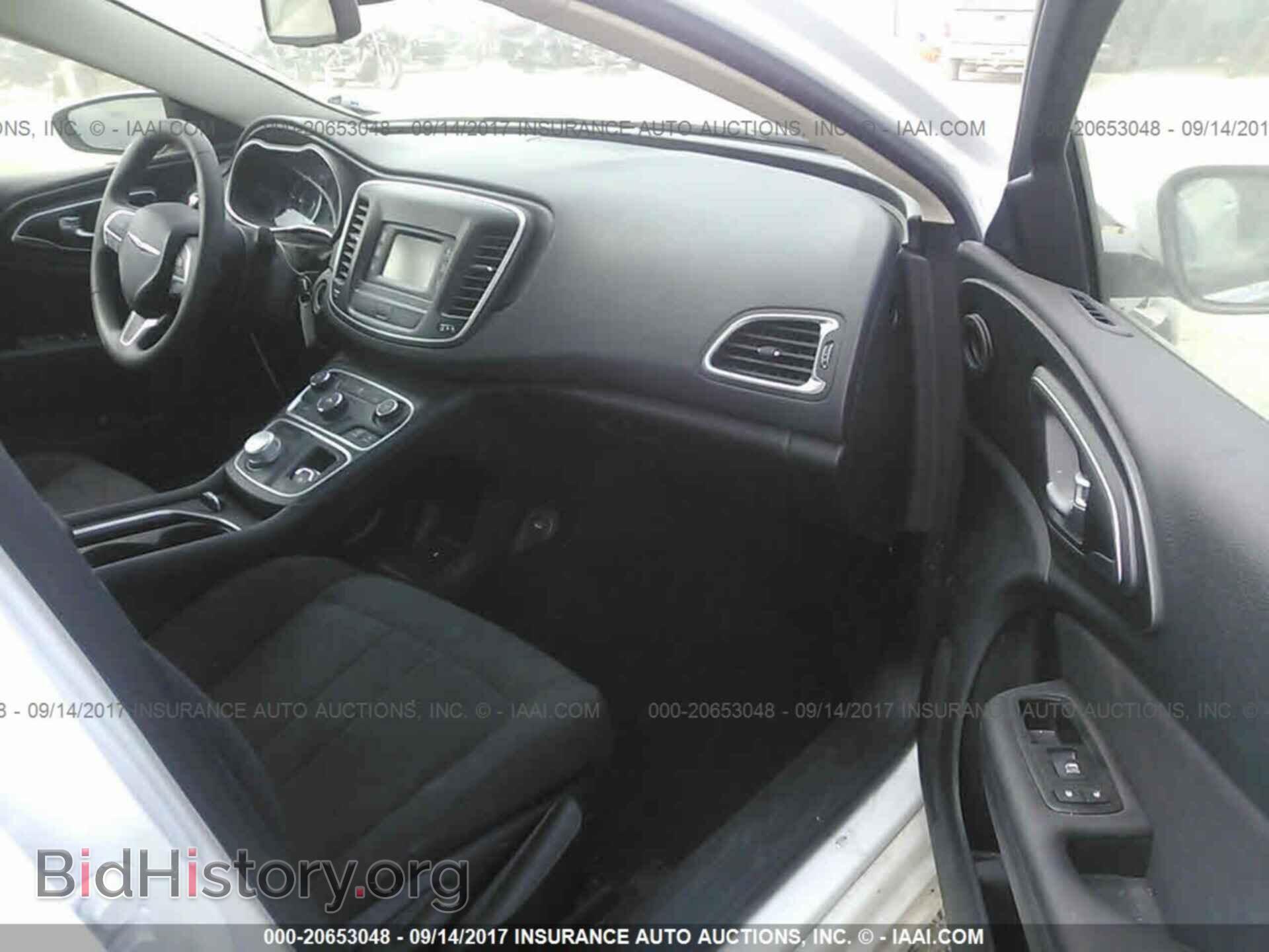 2015 Chrysler 200 - VIN: 1C3CCCAB1FN712409 - Photo 5