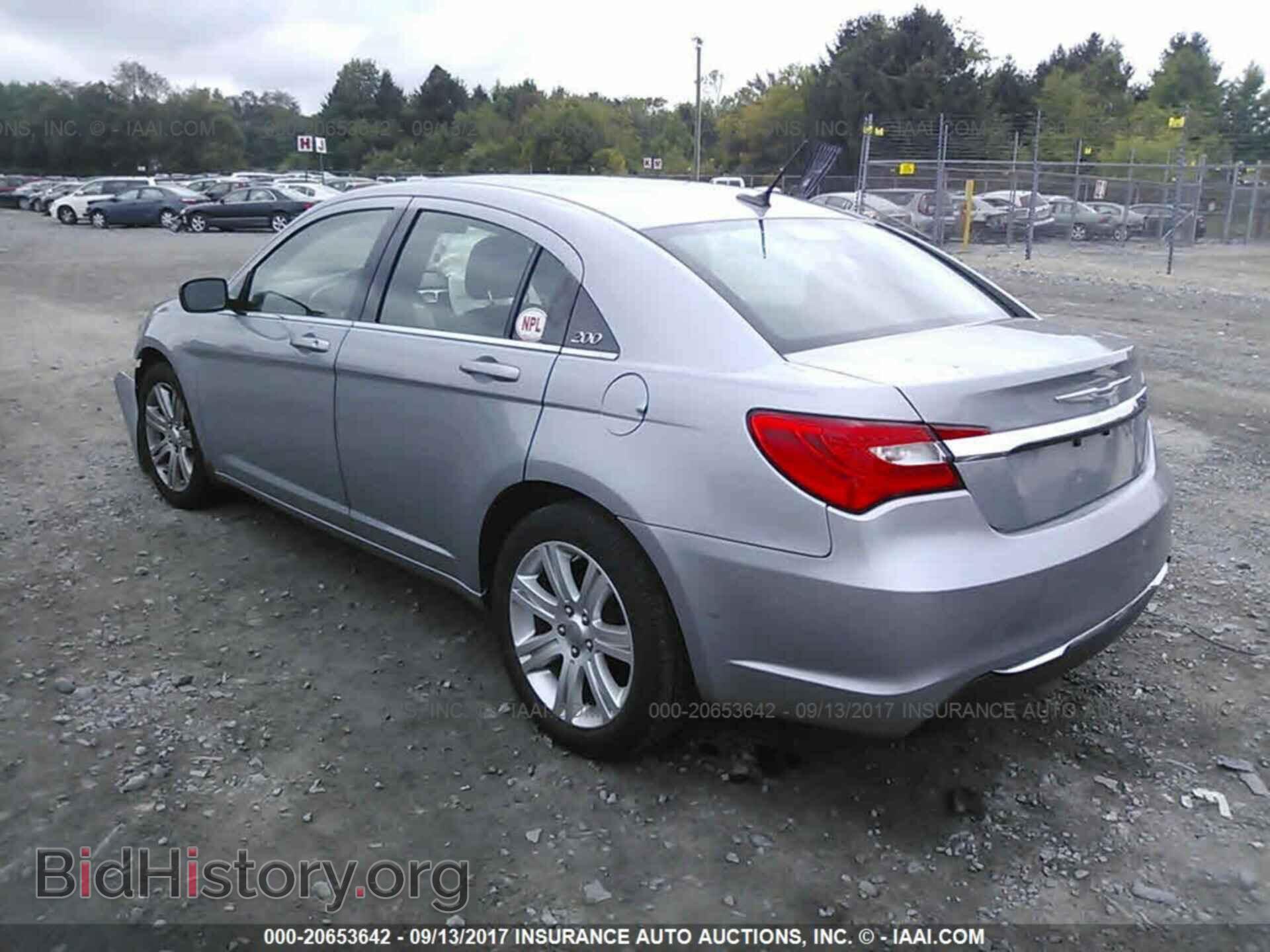 2013 Chrysler 200 - VIN: 1C3CCBBB3DN574605 - Фото 3