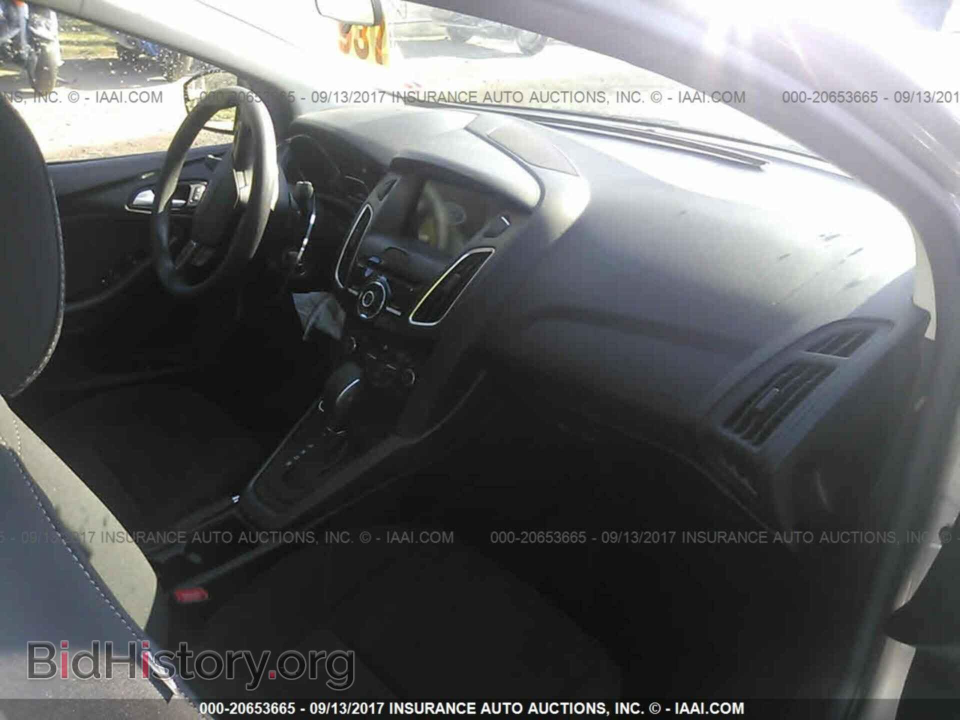 2017 Ford Focus - VIN: 1FADP3H26HL209442 - Photo 5