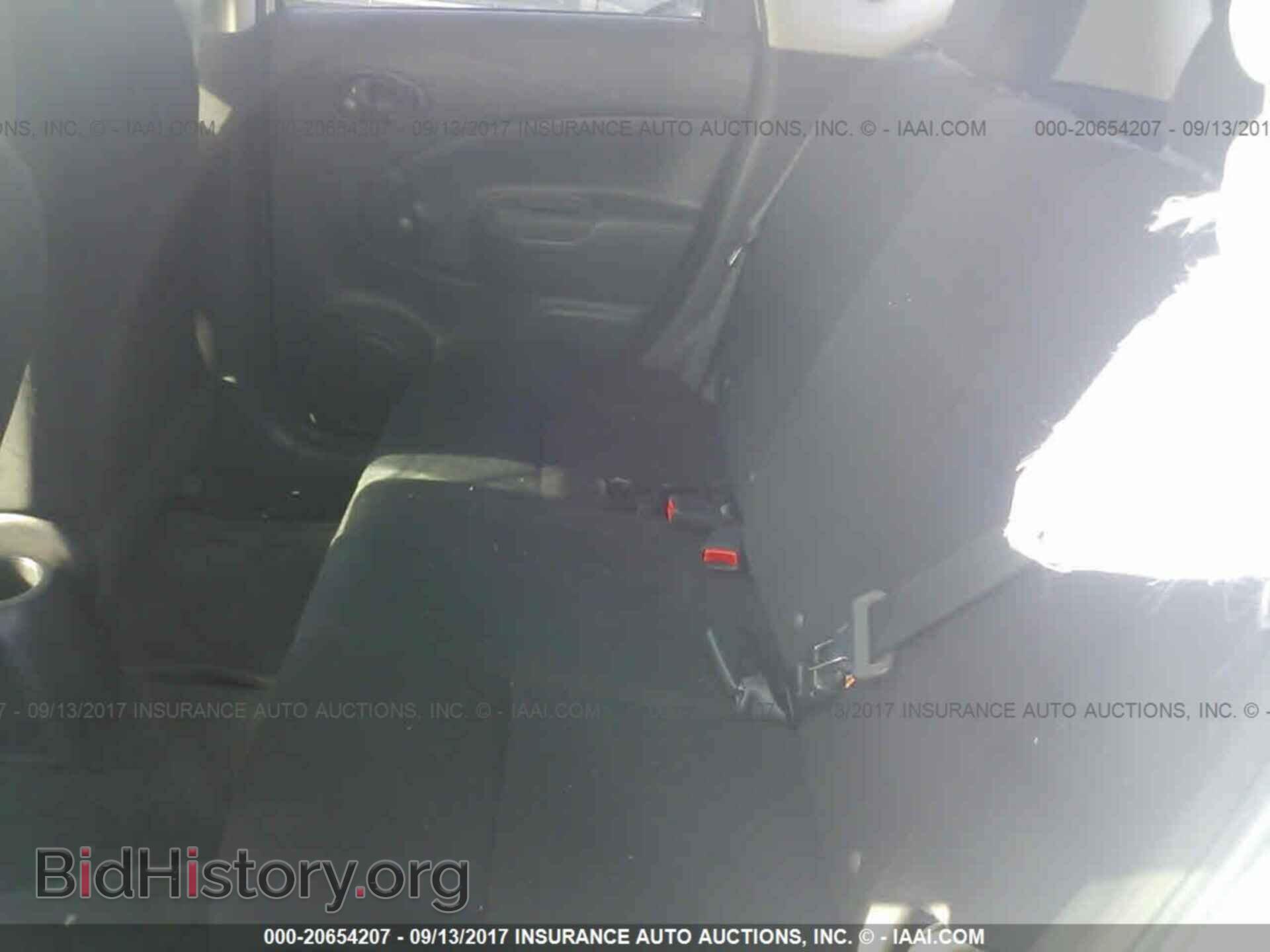 2014 Nissan Versa note - VIN: 3N1CE2CPXEL423085 - Фото 8