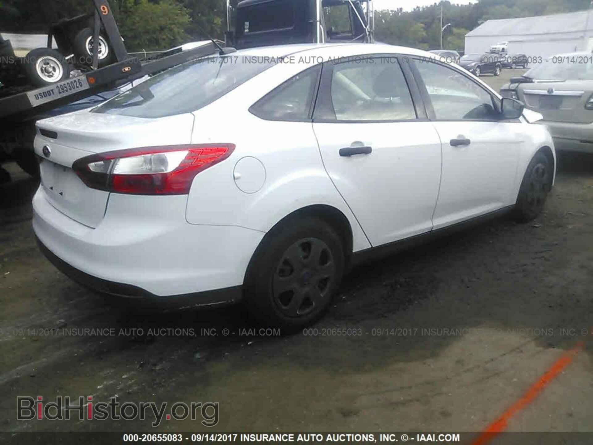 2013 Ford Focus - VIN: 1FADP3E23DL326734 - Photo 4