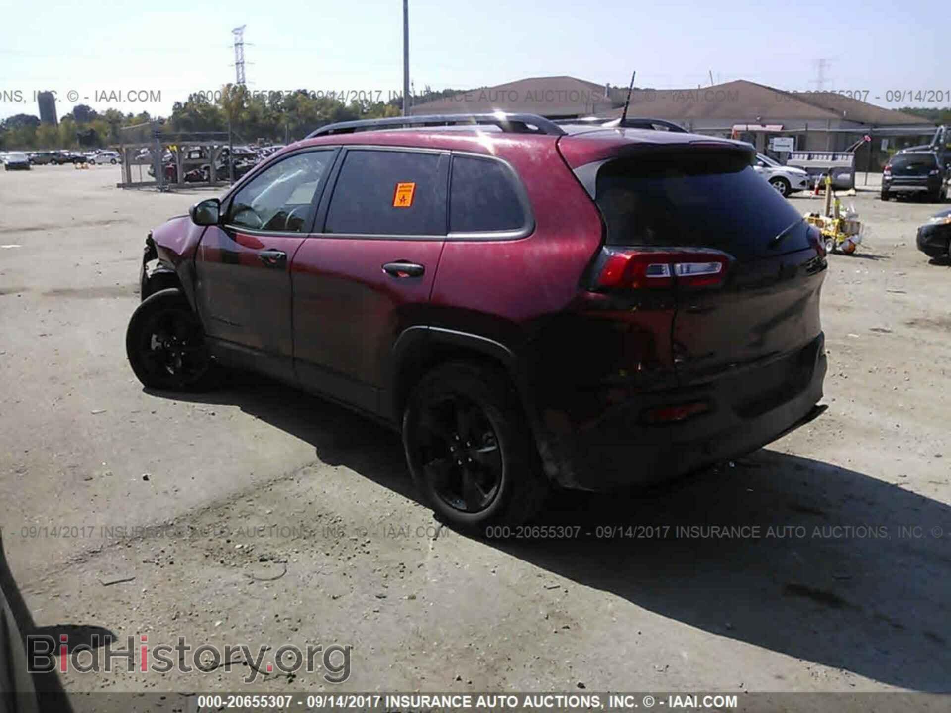 2017 Jeep Cherokee - VIN: 1C4PJMAB5HW584021 - Фото 3