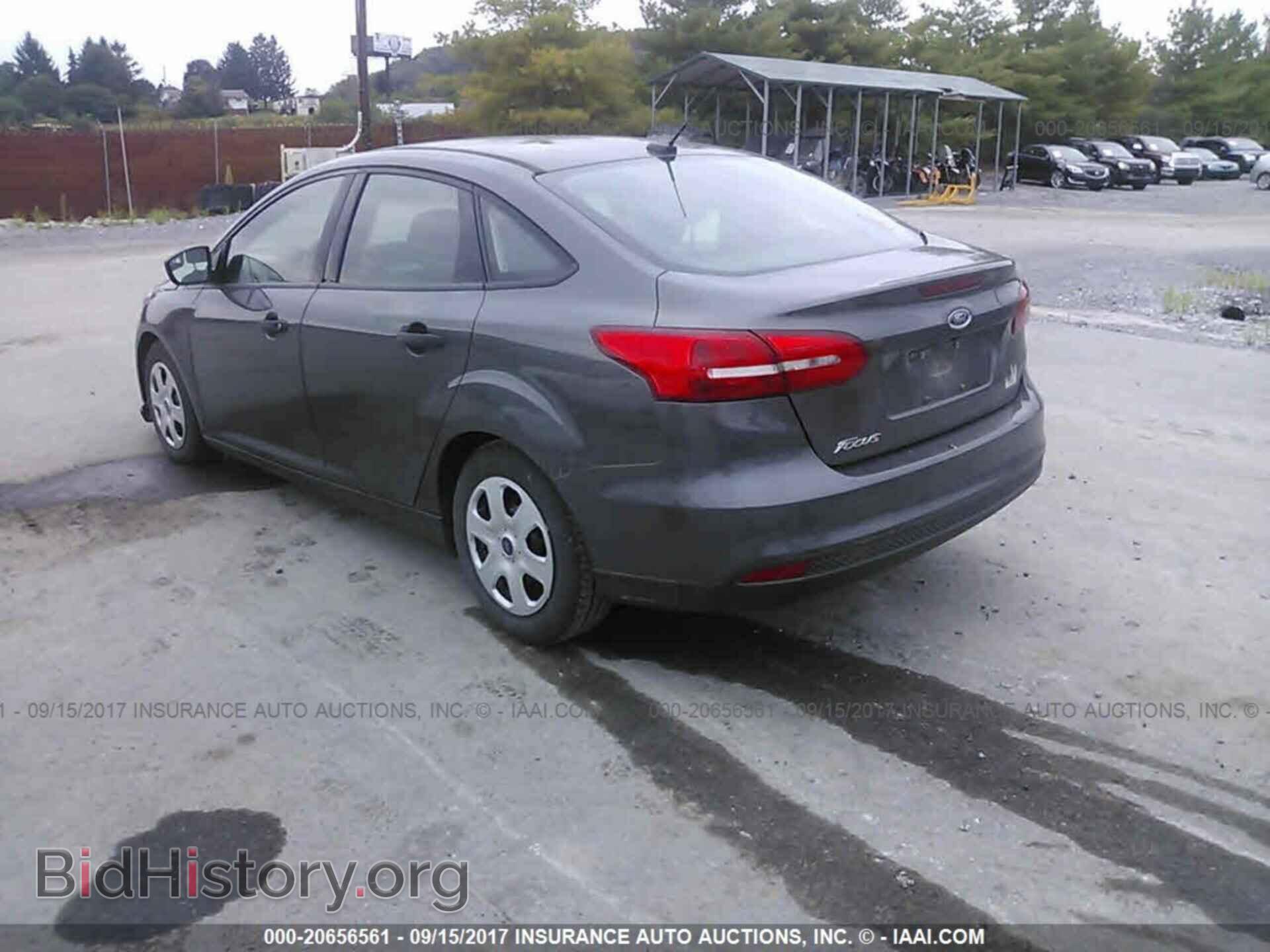 2015 Ford Focus - VIN: 1FADP3E24FL200918 - Photo 3