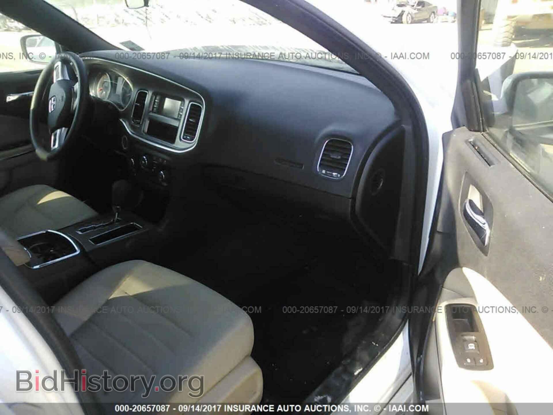 2011 Dodge Charger - VIN: 2B3CL3CG3BH566765 - Фото 5