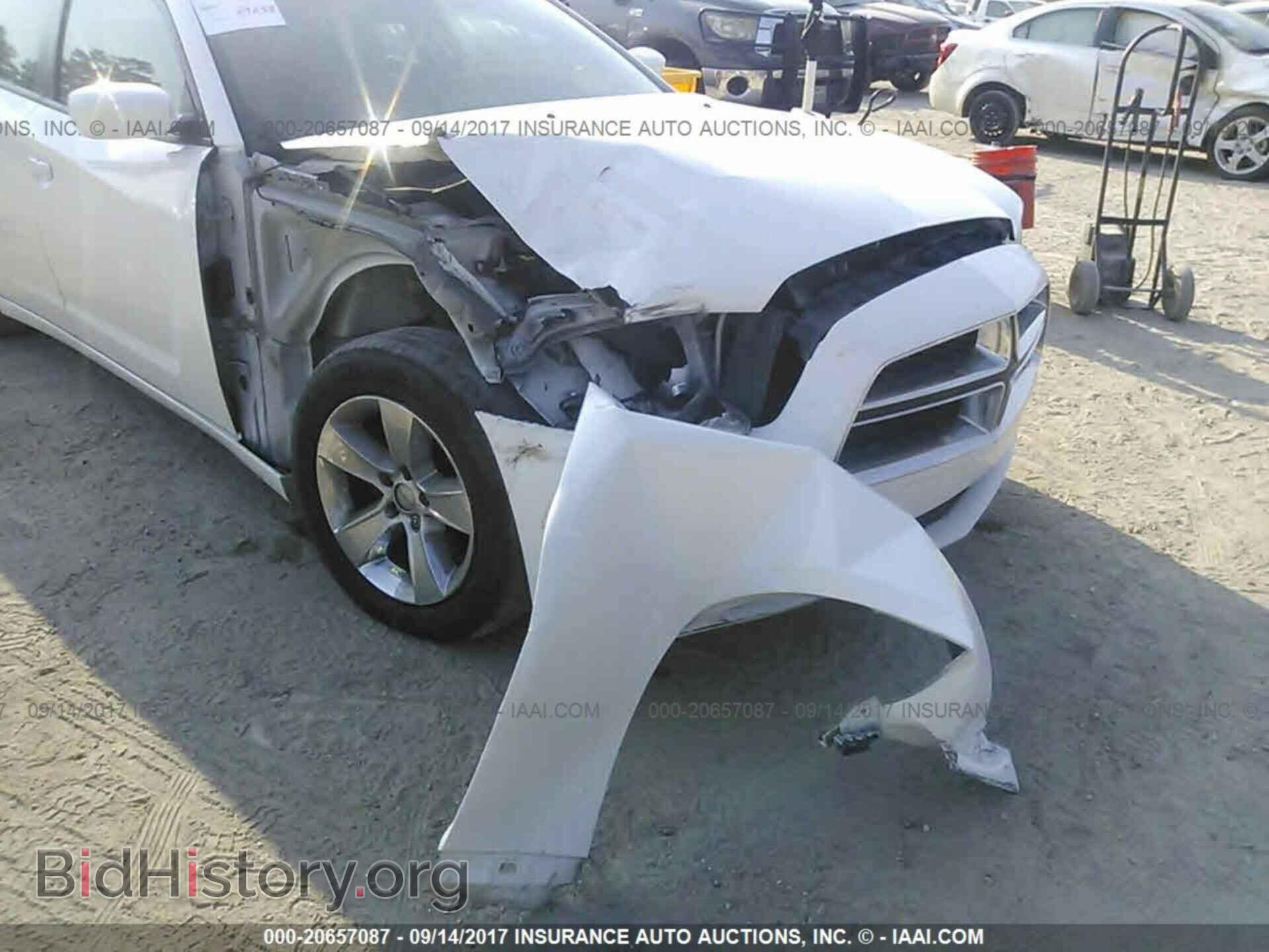 2011 Dodge Charger - VIN: 2B3CL3CG3BH566765 - Фото 6