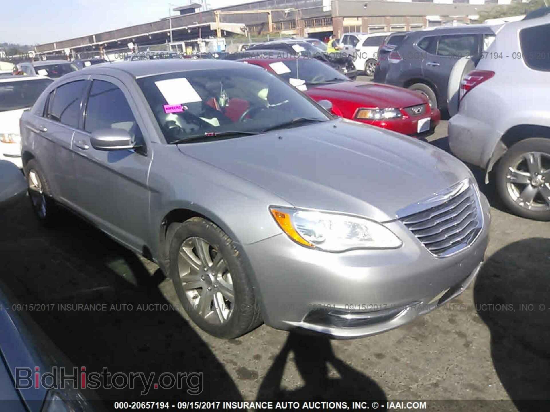 Фотография 1C3CCBBB0DN765351 - Chrysler 200 2013