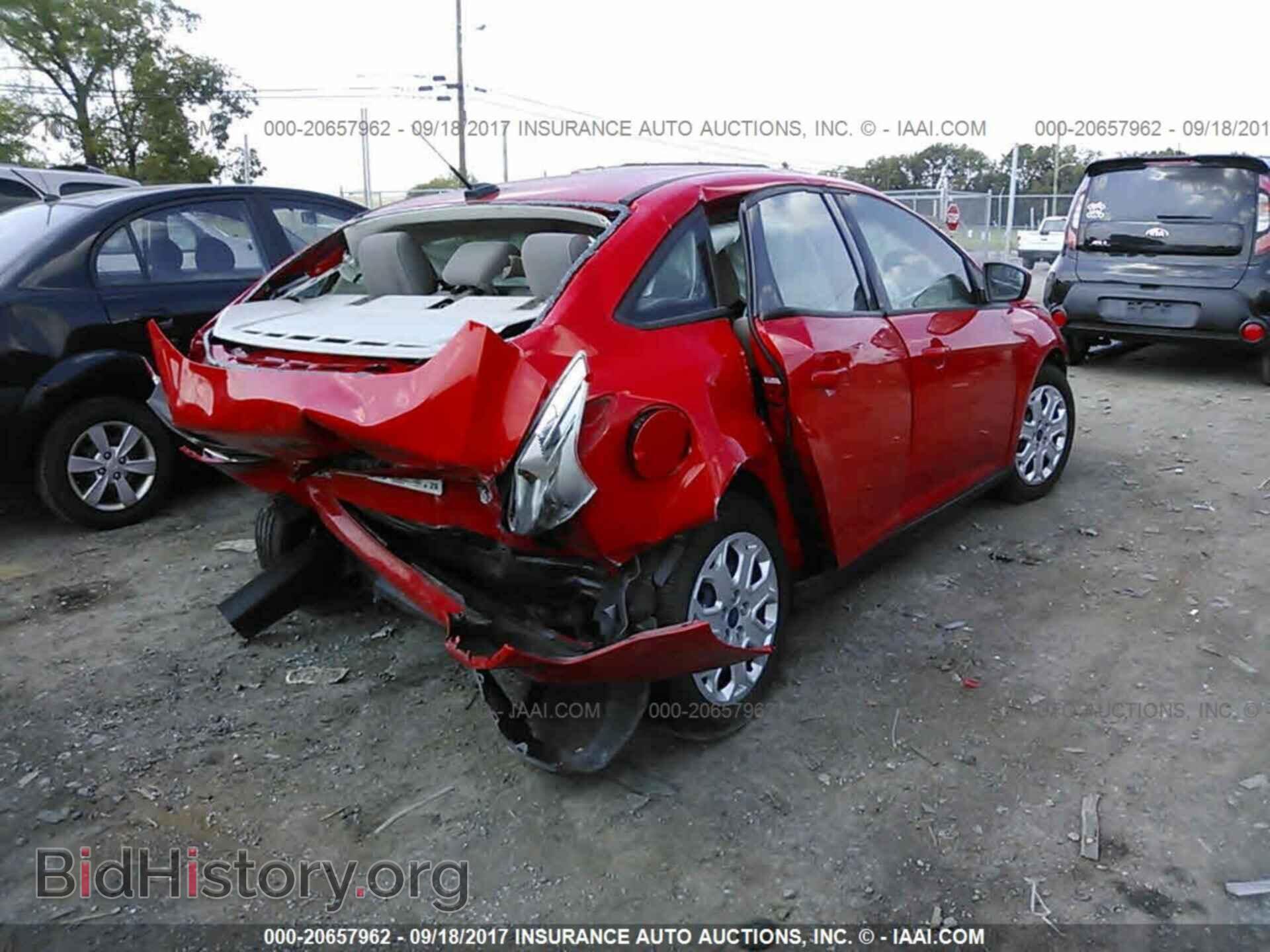 2012 Ford Focus - VIN: 1FAHP3F23CL247594 - Photo 4