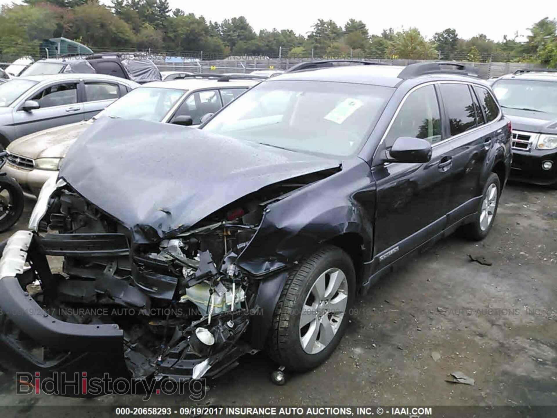 2011 Subaru Outback - VIN: 4S4BRBKC2B3354374 - Фото 2