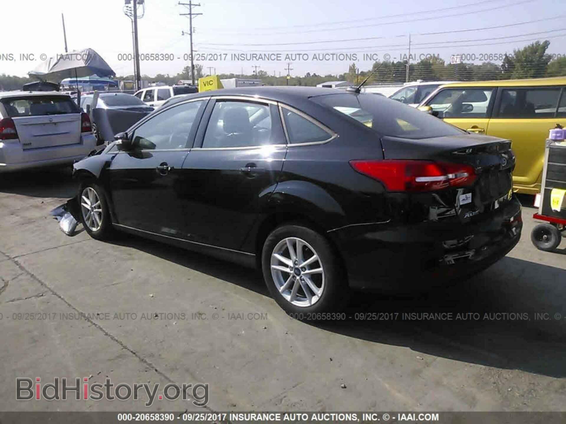 2016 Ford Focus - VIN: 1FADP3F20GL292934 - Фото 3