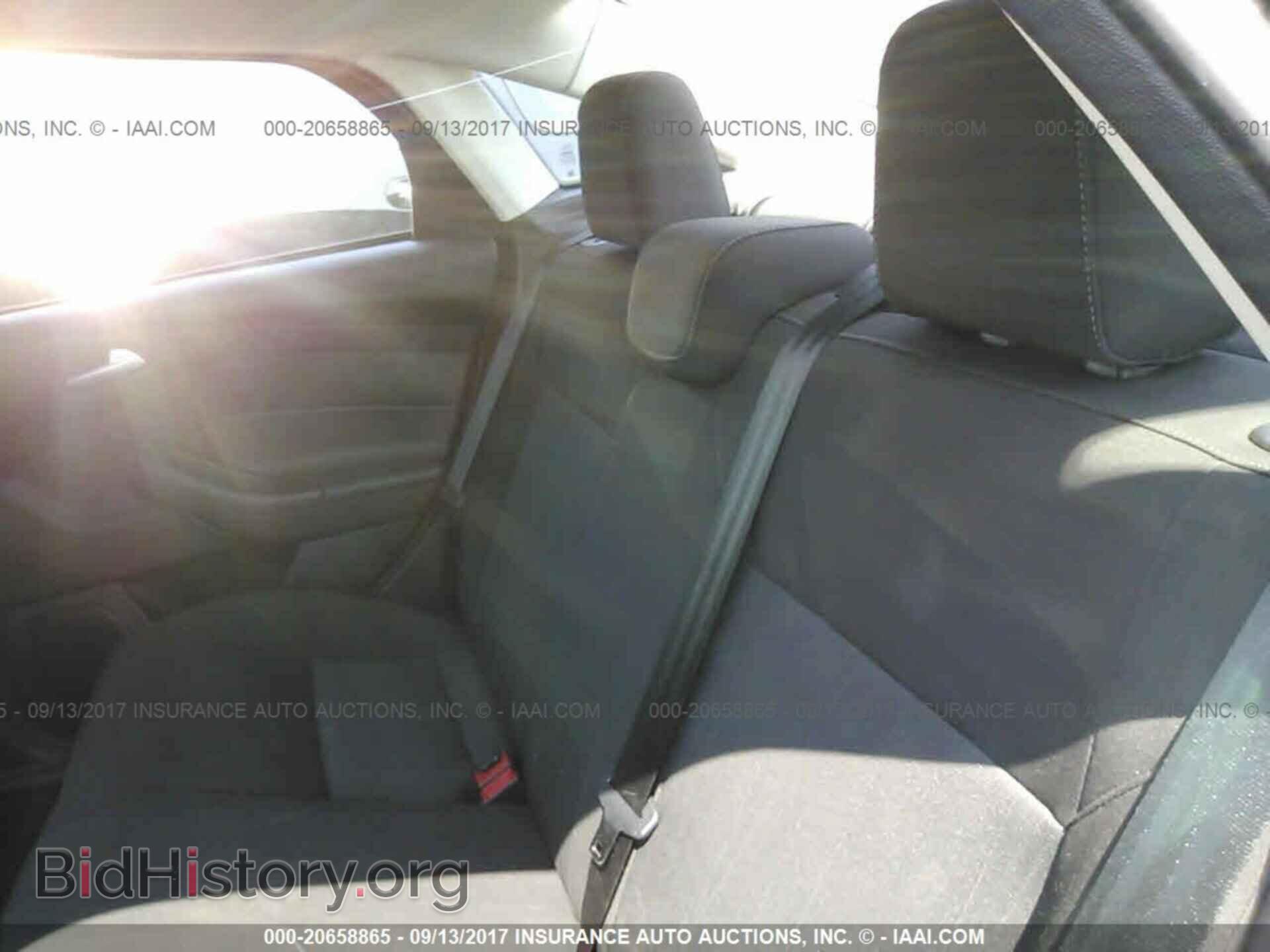 2015 Ford Focus - VIN: 1FADP3F24FL263631 - Photo 8