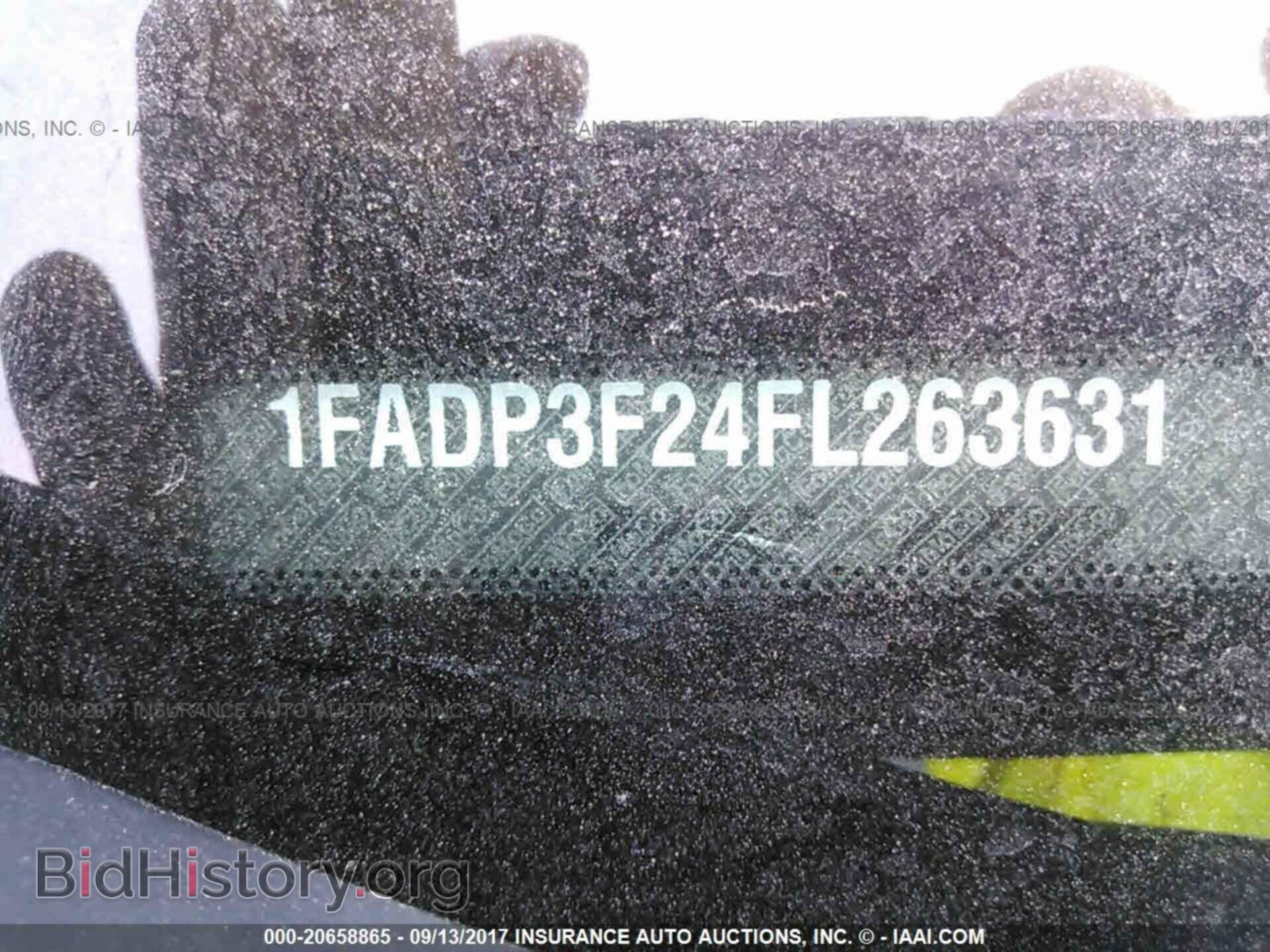 2015 Ford Focus - VIN: 1FADP3F24FL263631 - Photo 9