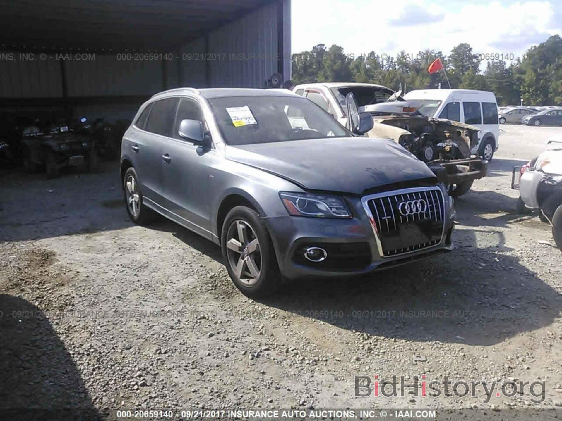 Фотография WA1DKAFP6CA020235 - Audi Q5 2012