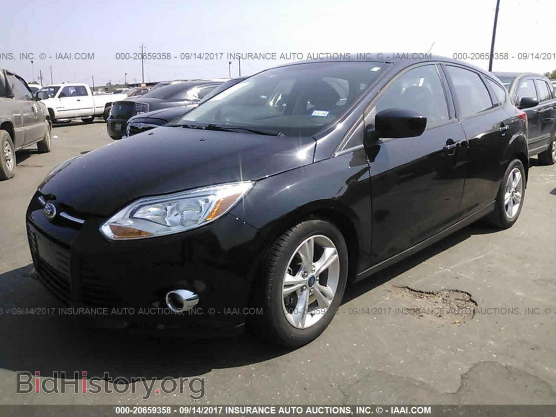 2012 Ford Focus - VIN: 1FAHP3K25CL385823 - Photo 2