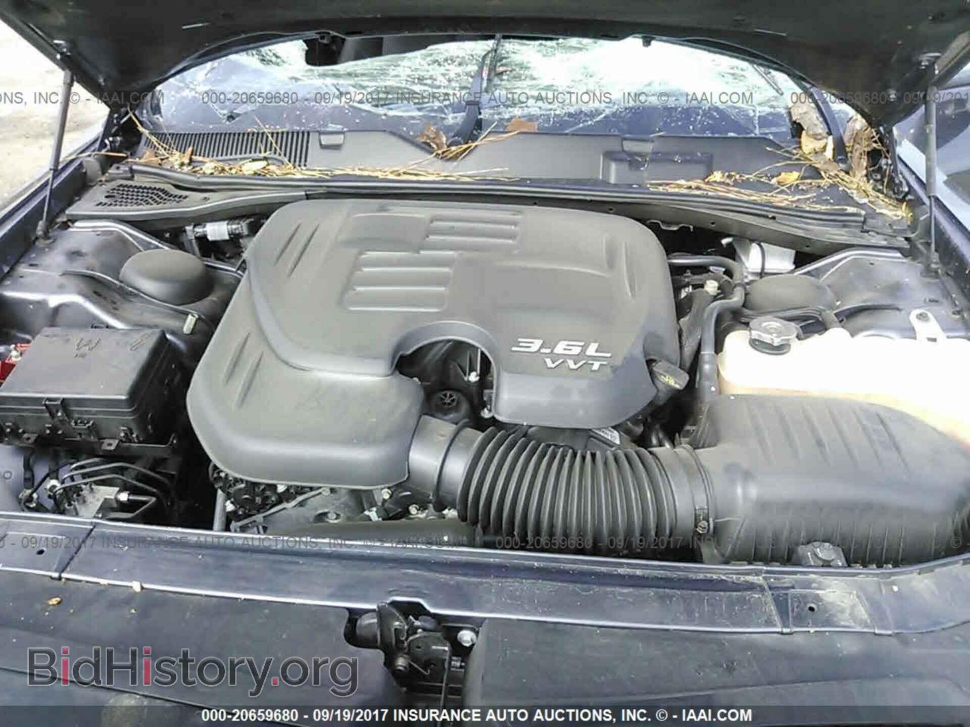 2016 Dodge Challenger - VIN: 2C3CDZAG5GH185206 - Photo 10