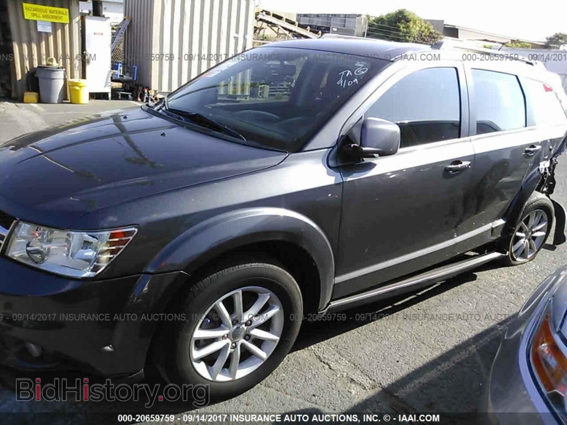 2015 Dodge Journey - VIN: 3C4PDCBG9FT572601 - Фото 2
