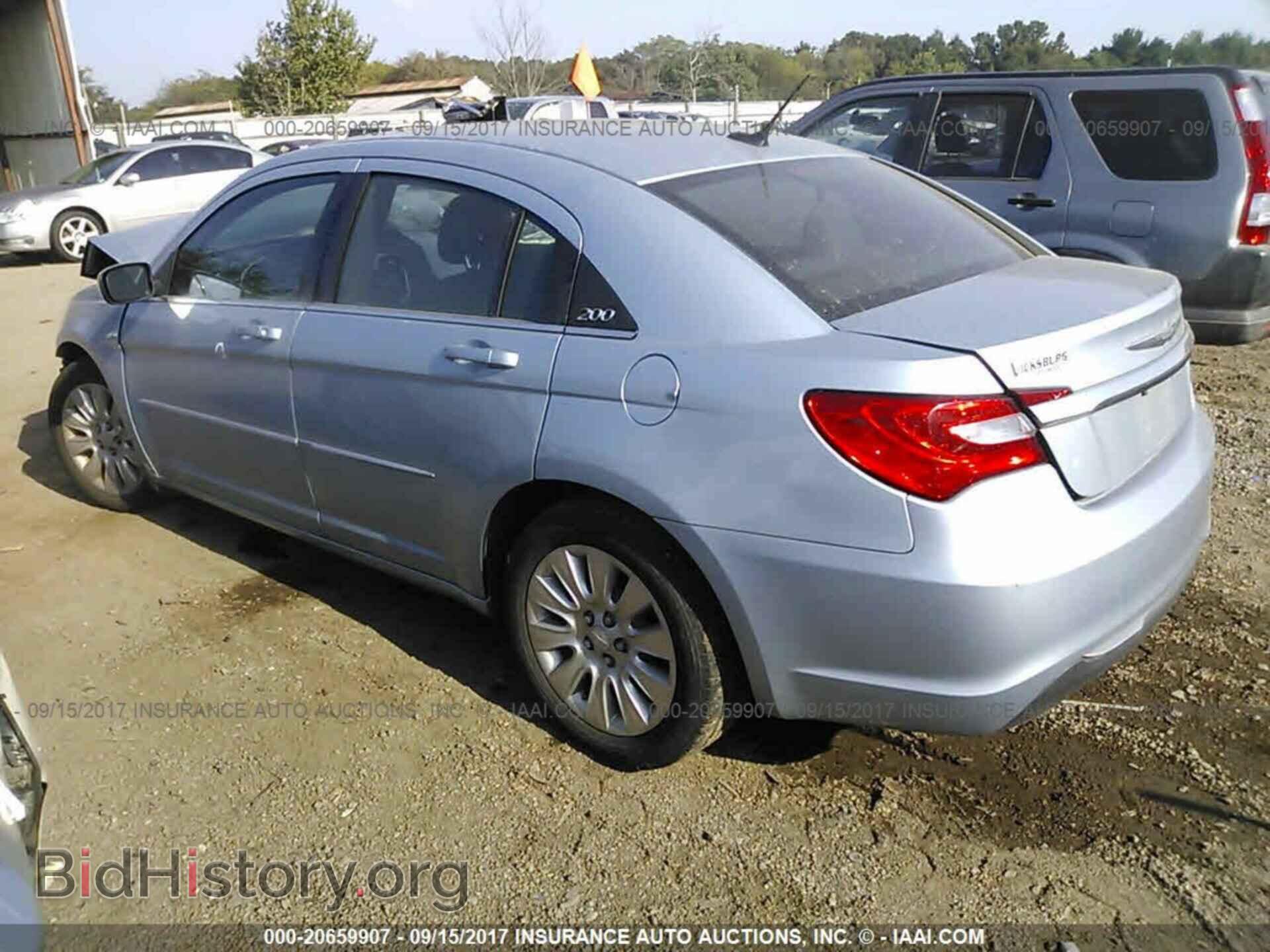 2013 Chrysler 200 - VIN: 1C3CCBABXDN588535 - Photo 3