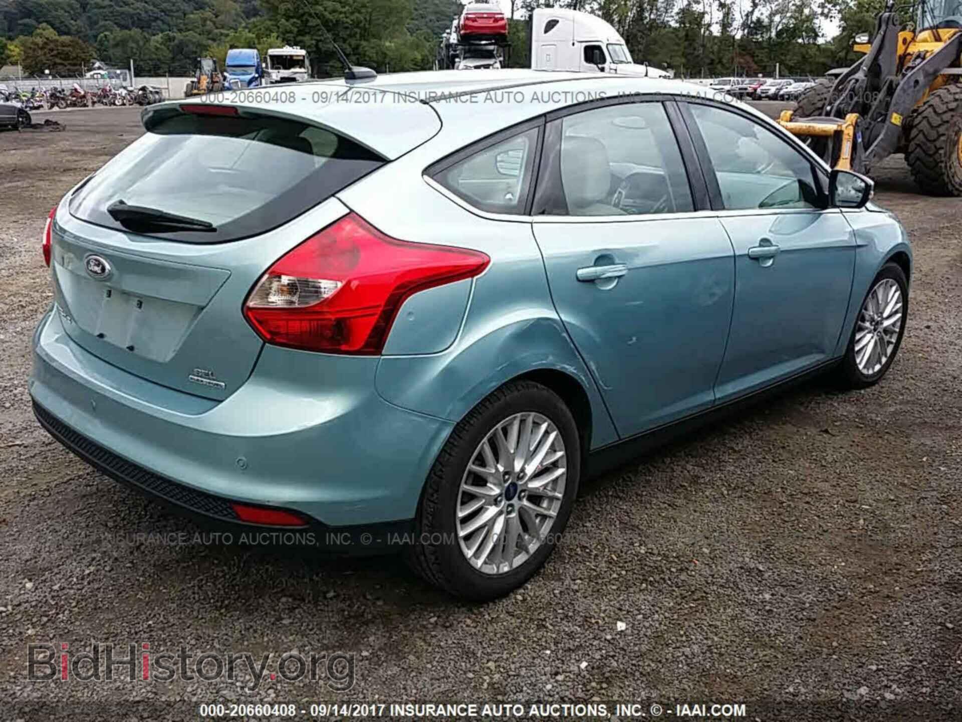 2012 Ford Focus - VIN: 1FAHP3M26CL427803 - Photo 4