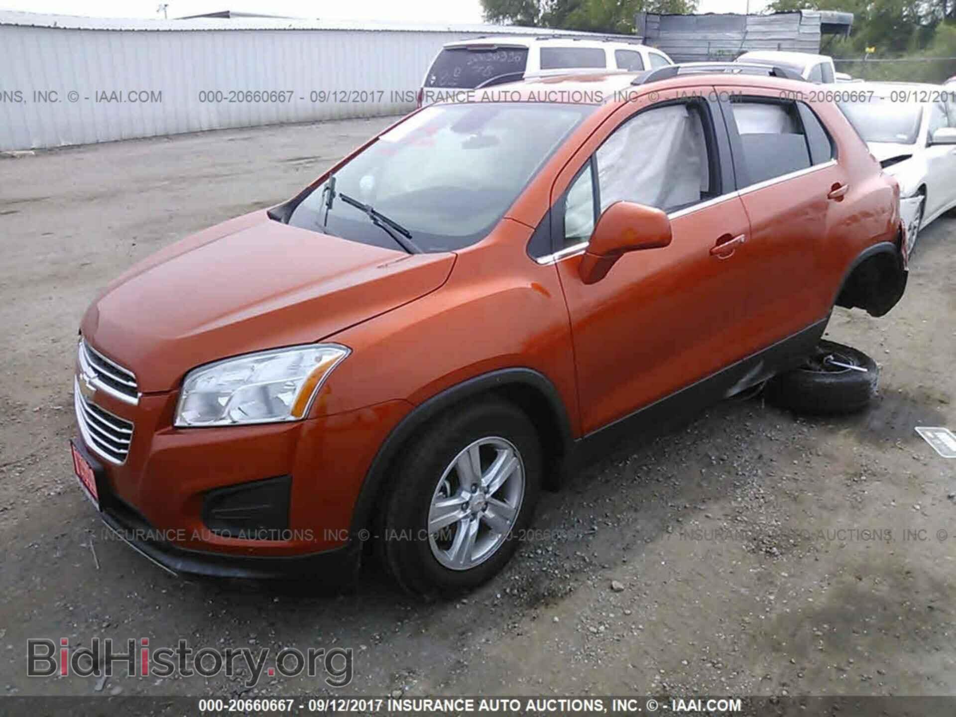 2016 Chevrolet Trax - VIN: KL7CJLSB3GB601375 - Фото 2