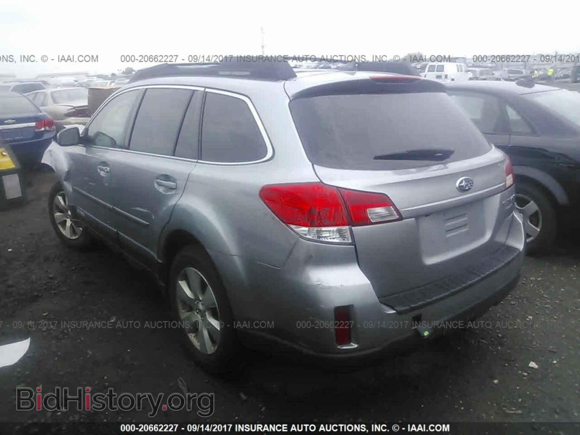 2011 Subaru Outback - VIN: 4S4BRDKC6B2436870 - Фото 3