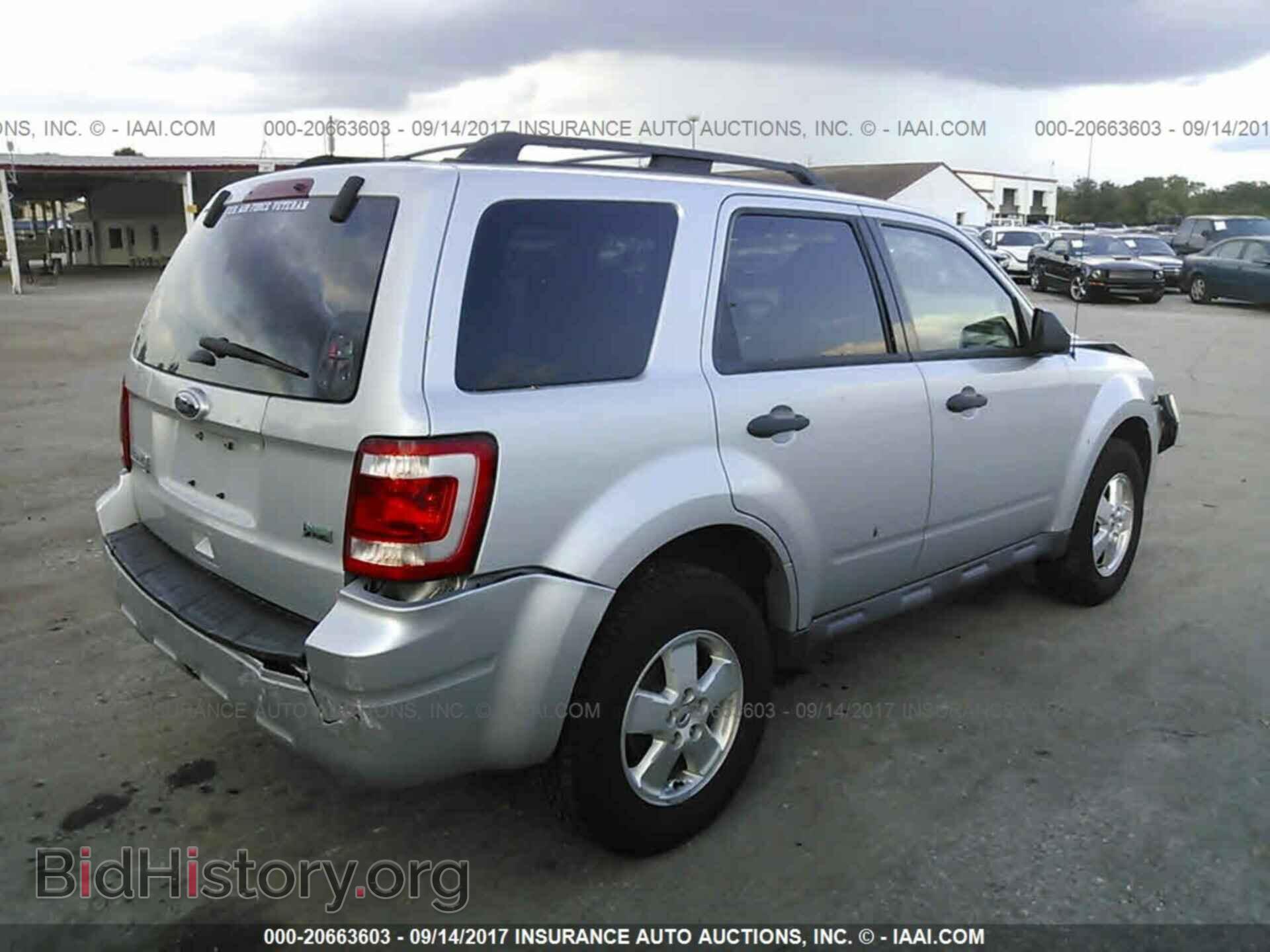 2012 Ford Escape - VIN: 1FMCU0DG1CKA22828 - Фото 4