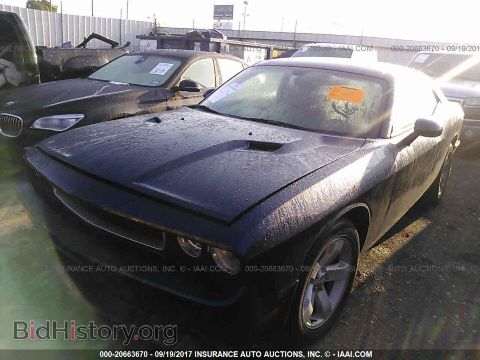 2014 Dodge Challenger - VIN: 2C3CDYAG3EH285408 - Фото 2