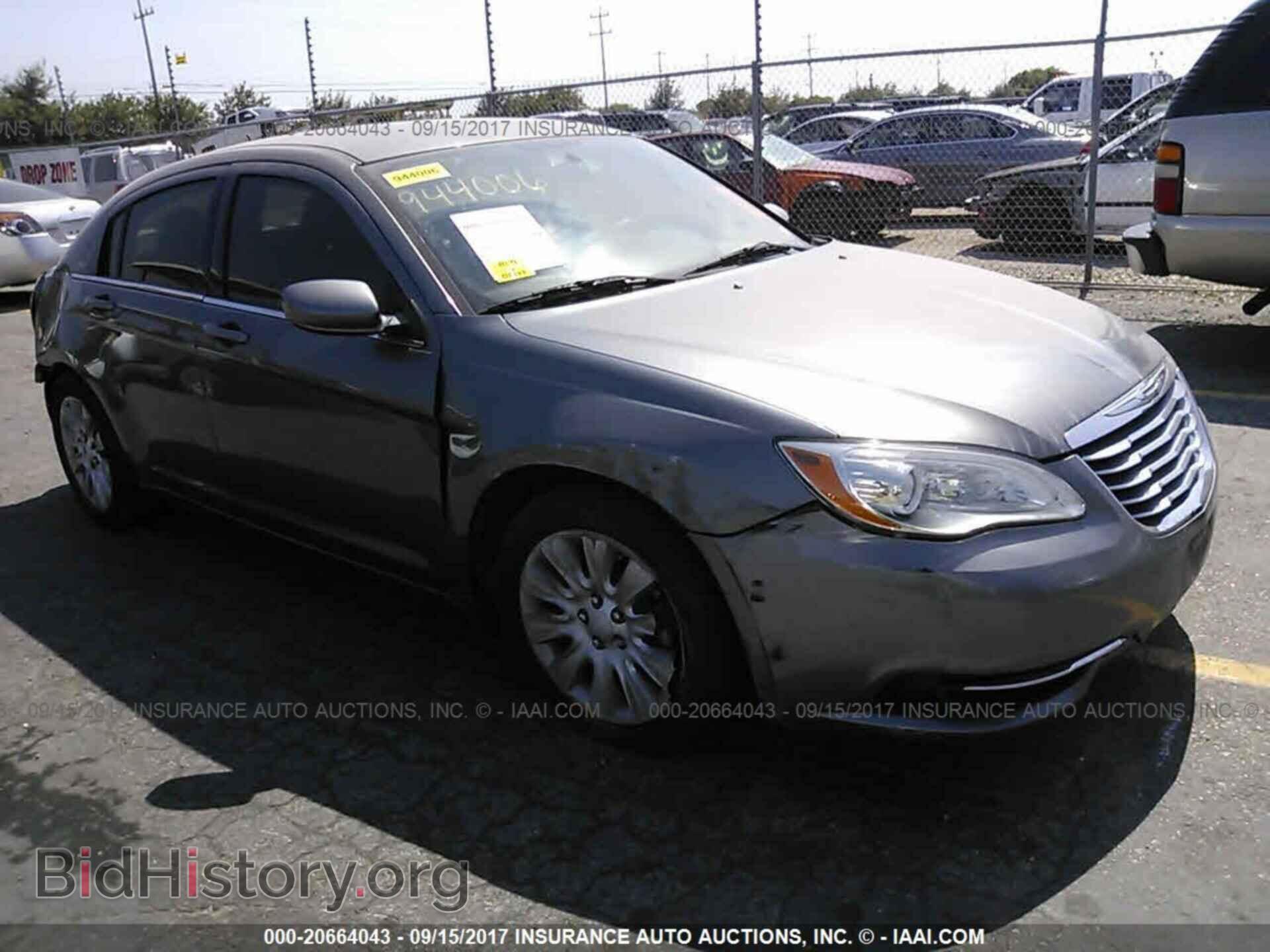 Photo 1C3CCBAB2DN560437 - Chrysler 200 2013