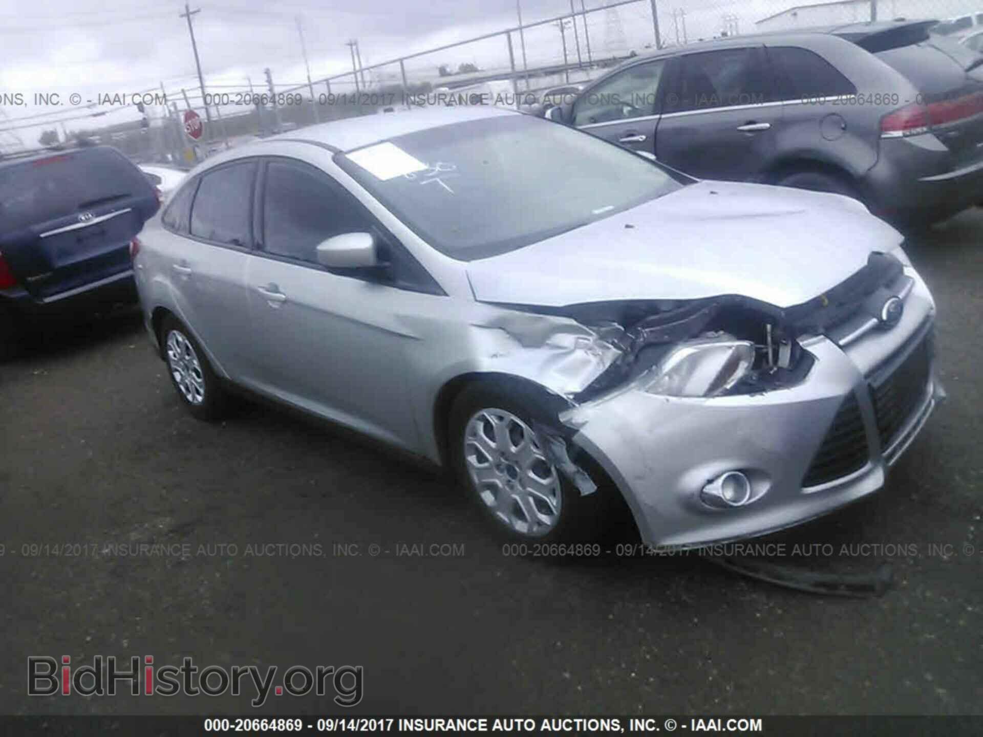 Photo 1FAHP3F24CL175532 - Ford Focus 2012