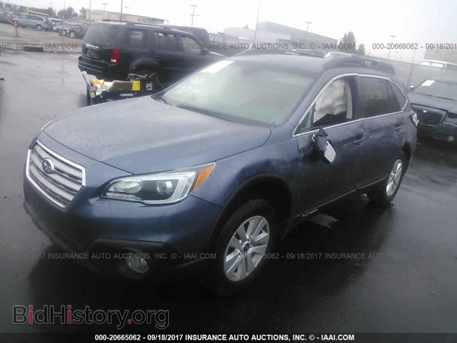 2017 Subaru Outback - VIN: 4S4BSAFC8H3416698 - Photo 2