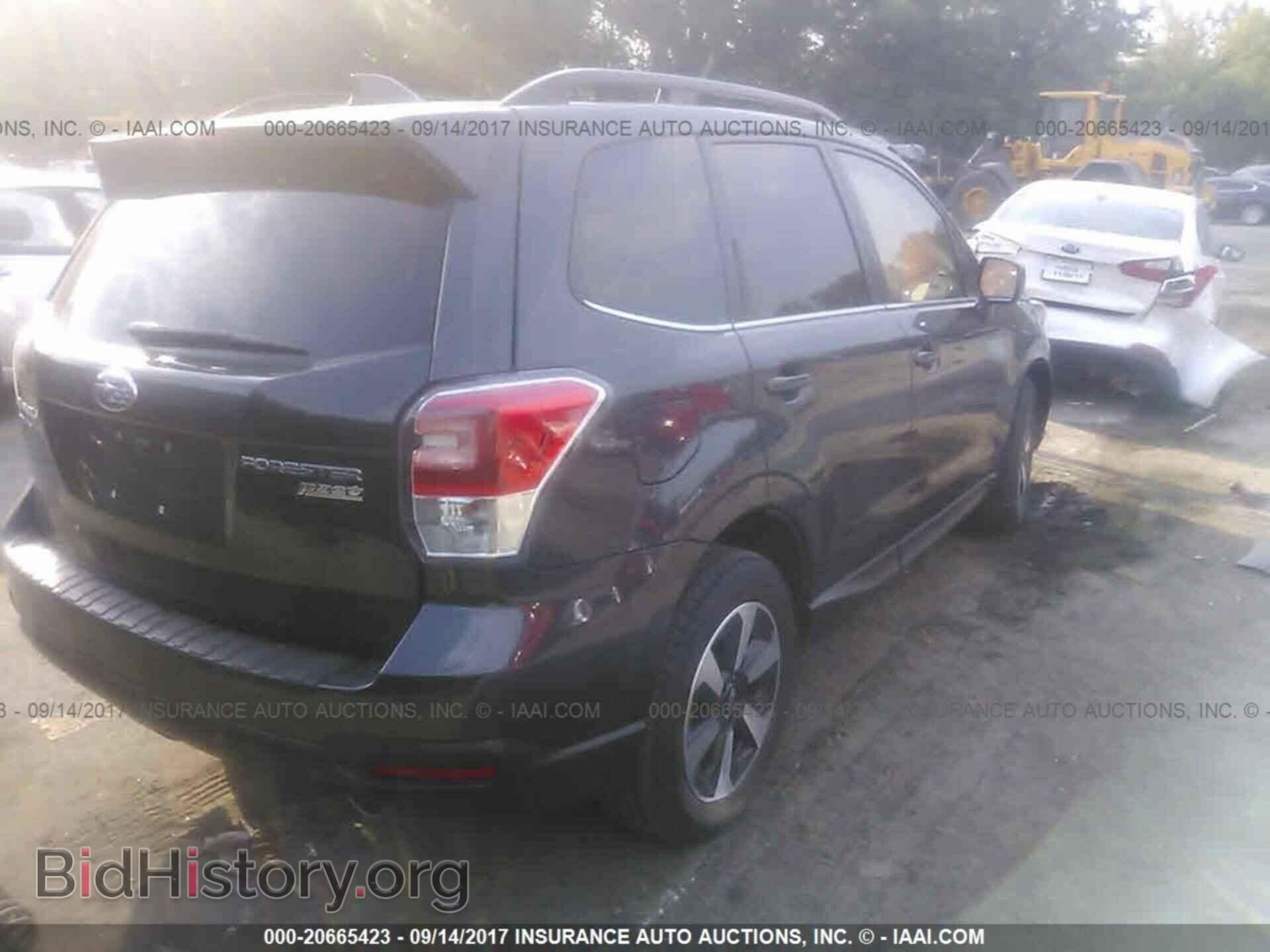 2017 Subaru Forester - VIN: JF2SJARC6HH513910 - Фото 4