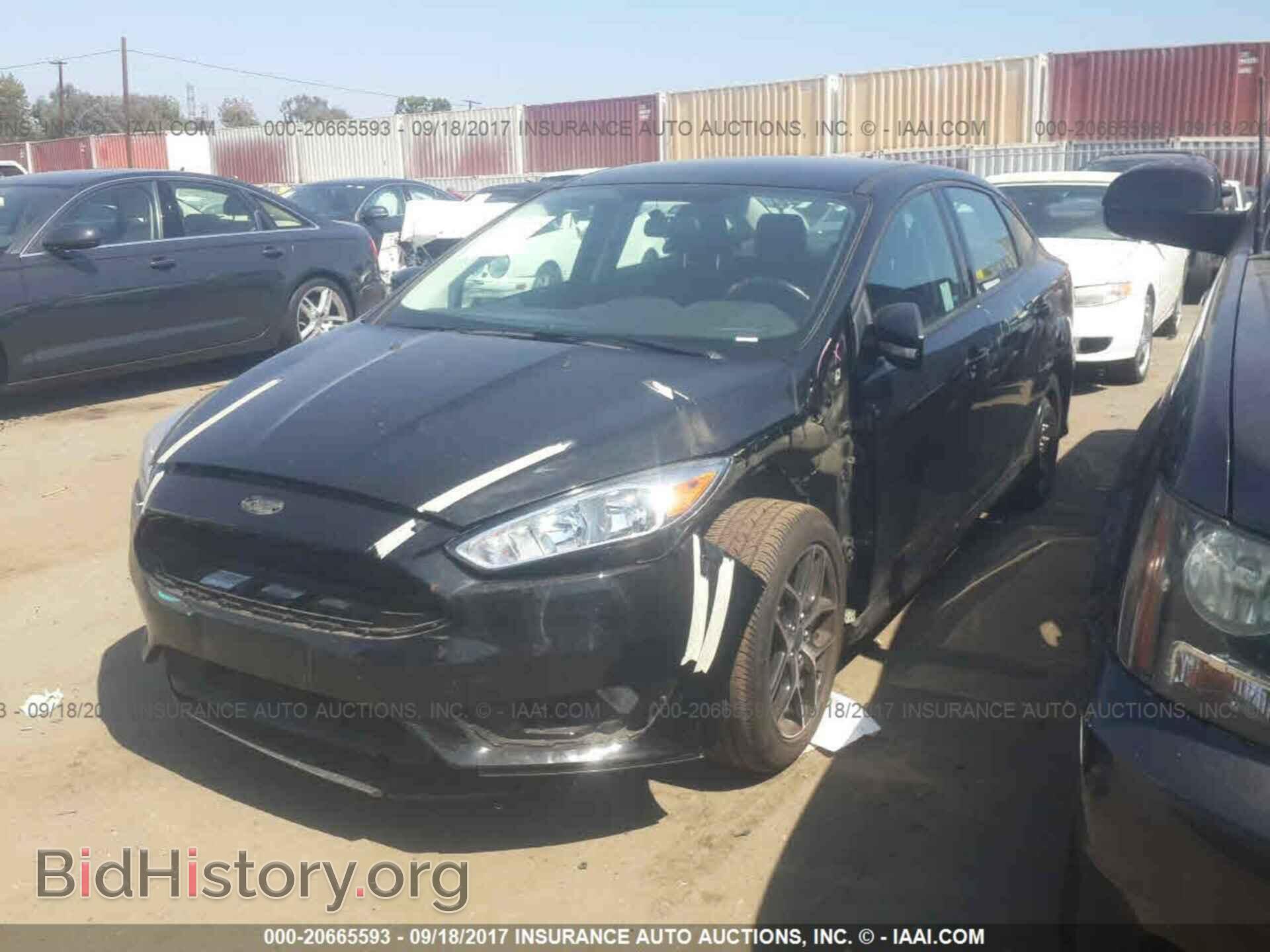 2016 Ford Focus - VIN: 1FADP3F29GL379974 - Photo 2