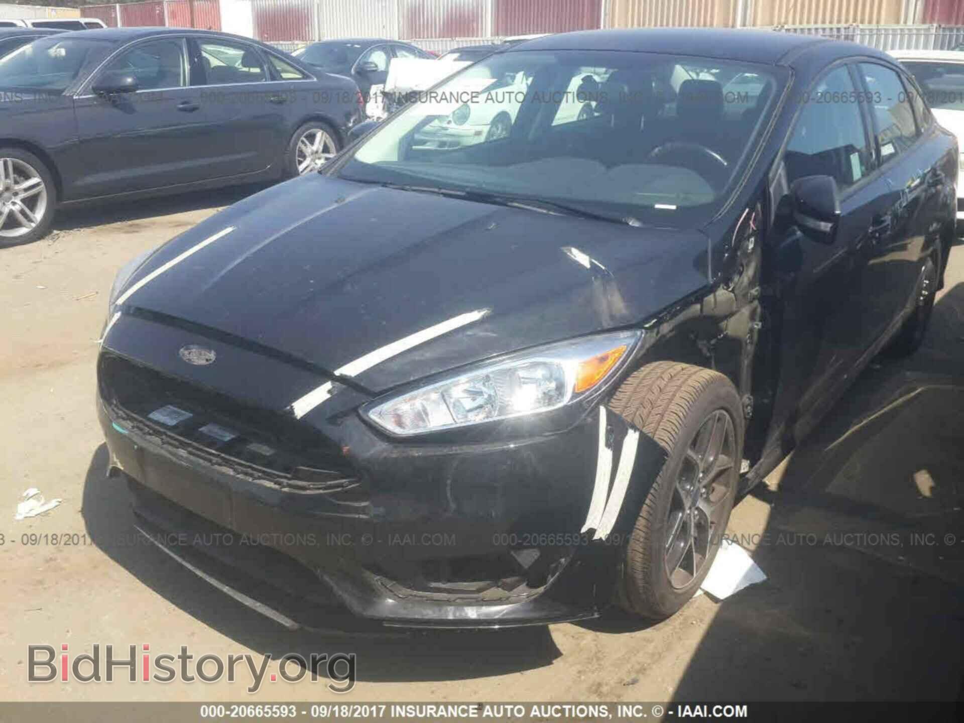 2016 Ford Focus - VIN: 1FADP3F29GL379974 - Photo 6