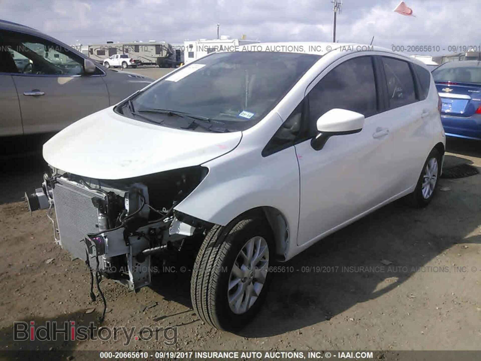 2017 Nissan Versa note - VIN: 3N1CE2CP2HL371522 - Фото 2