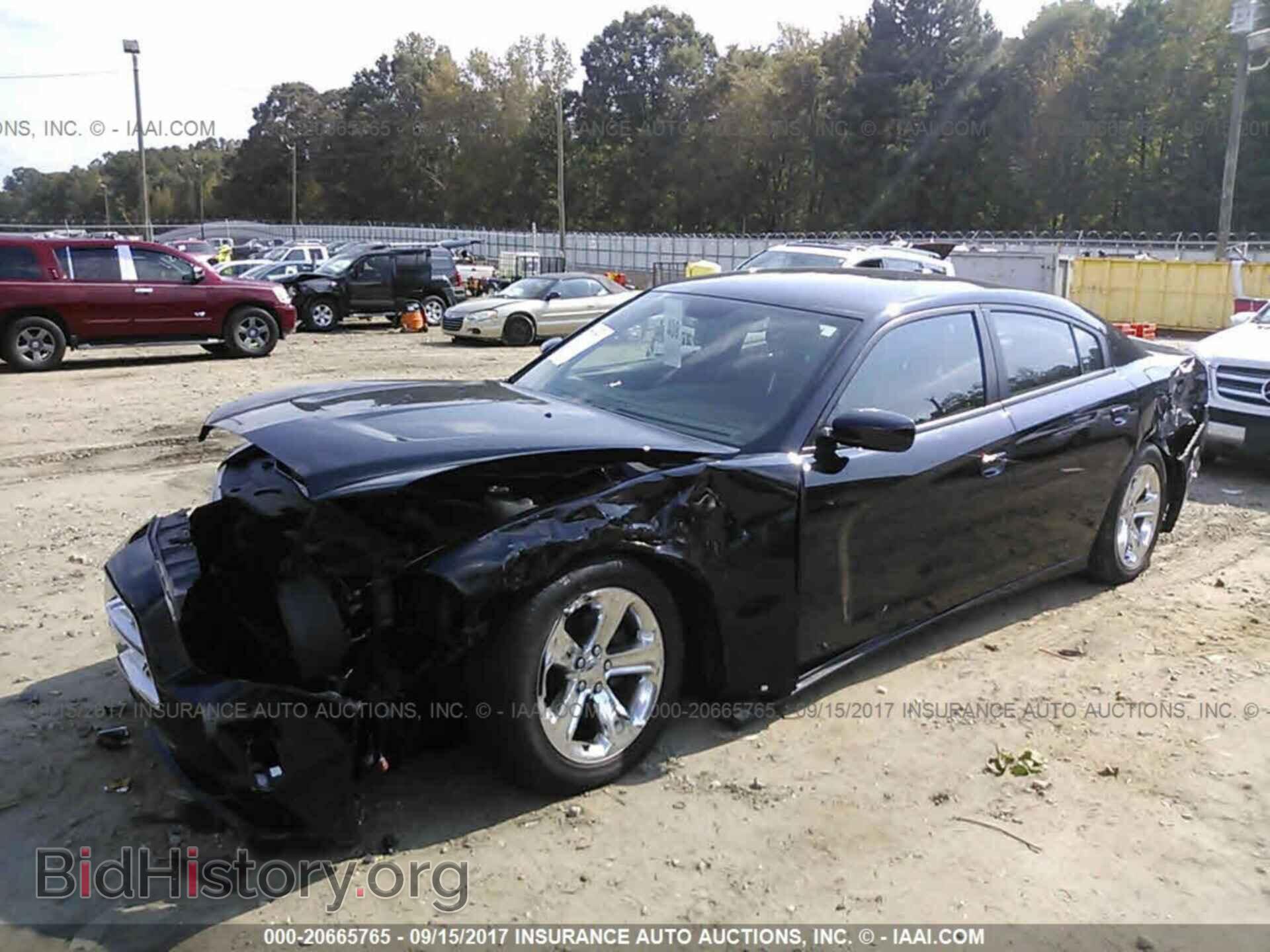 2014 Dodge Charger - VIN: 2C3CDXHG6EH187215 - Фото 2