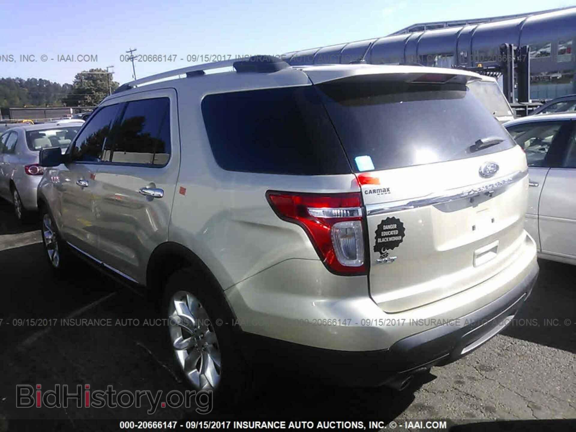 2011 Ford Explorer - VIN: 1FMHK7D80BGA87927 - Photo 3